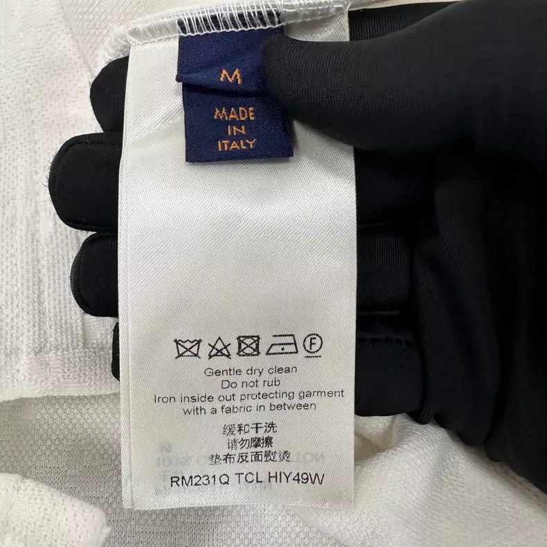 Louis Vuitton louis vuitton Dark pattern presbyopia 3D pocket short slee Size US M / EU 48-50 / 2 - 5 Thumbnail