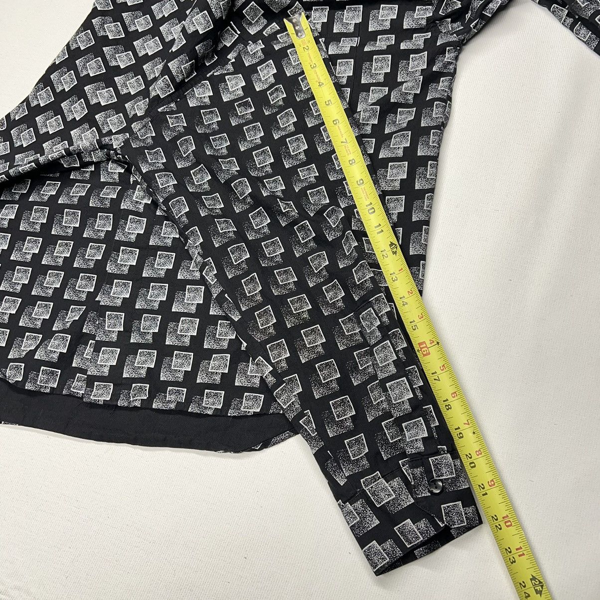 Vintage Vincente Nesi Button Up Shirt Black Print Geometric Squares Size US L / EU 52-54 / 3 - 17 Thumbnail