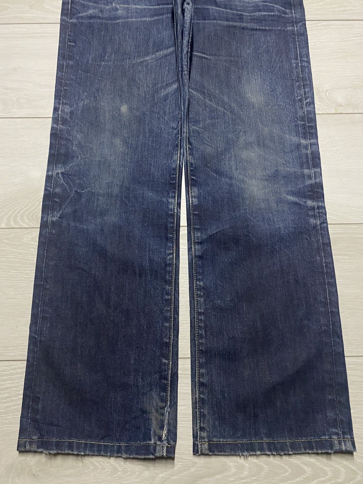 Undercover Vintage Japanese Brand Uniqlo S-002 Distressed Loose Jeans Size US 33 - 5 Thumbnail