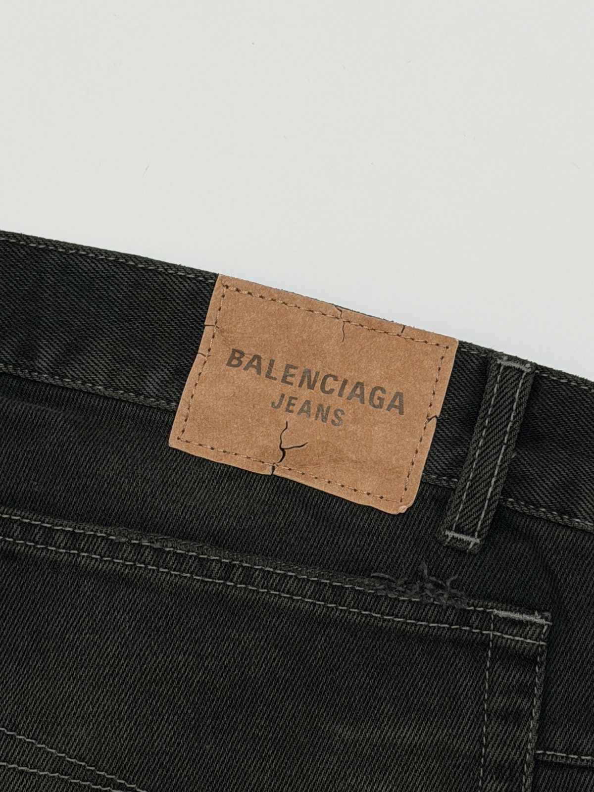 Balenciaga Balenciaga Destroyed Straight Denim Pant Anthracite Size US 30 / EU 46 - 8 Thumbnail