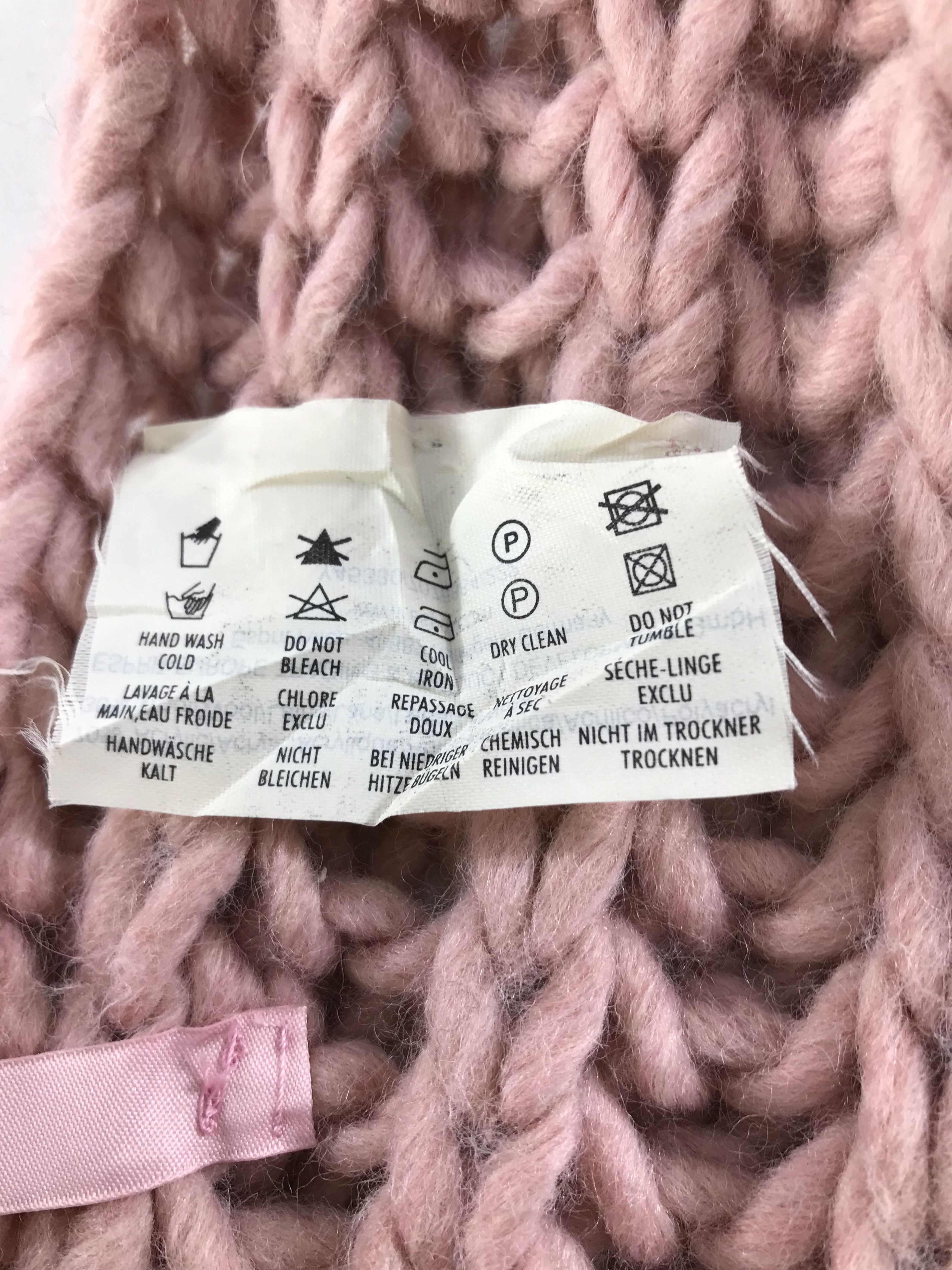 Esprit Esprit Scarf Muffler Knitwear Neckwear Neck Warmer V180 Size ONE SIZE - 5 Thumbnail