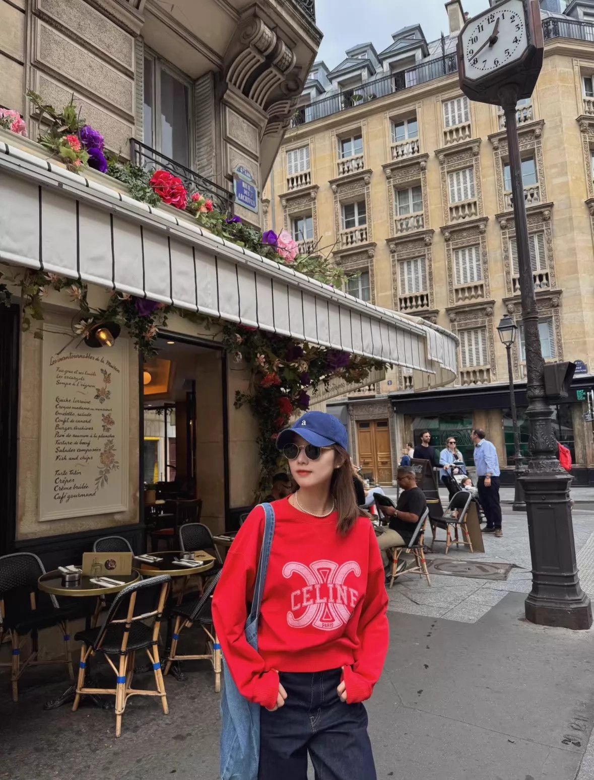 Celine Celine Berry Red Triomphe Logo Crewneck M Deadstock Size M / US 6-8 / IT 42-44 - 5 Thumbnail