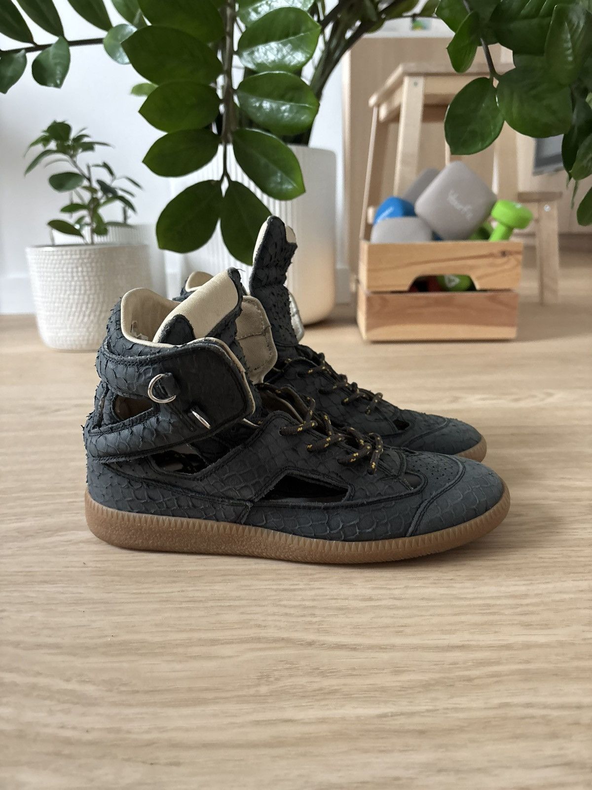 Maison Margiela Maison Margiela High Top Cutout Panelled Size US 5 / EU 37 - 3 Thumbnail