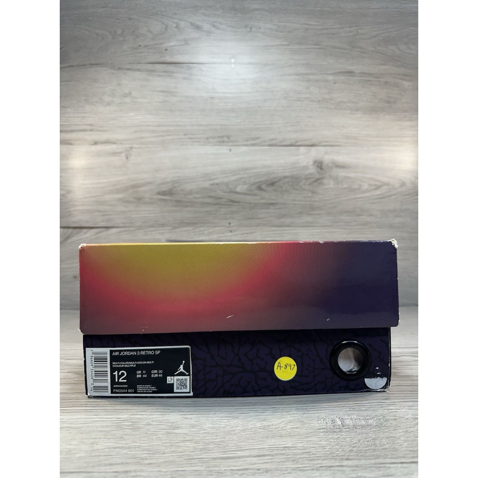 J Balvin × Jordan Brand Jordan 3 Retro x J. Balvin Medellin Sunset - Size 12 Size US 12 / EU 45 - 8 Thumbnail