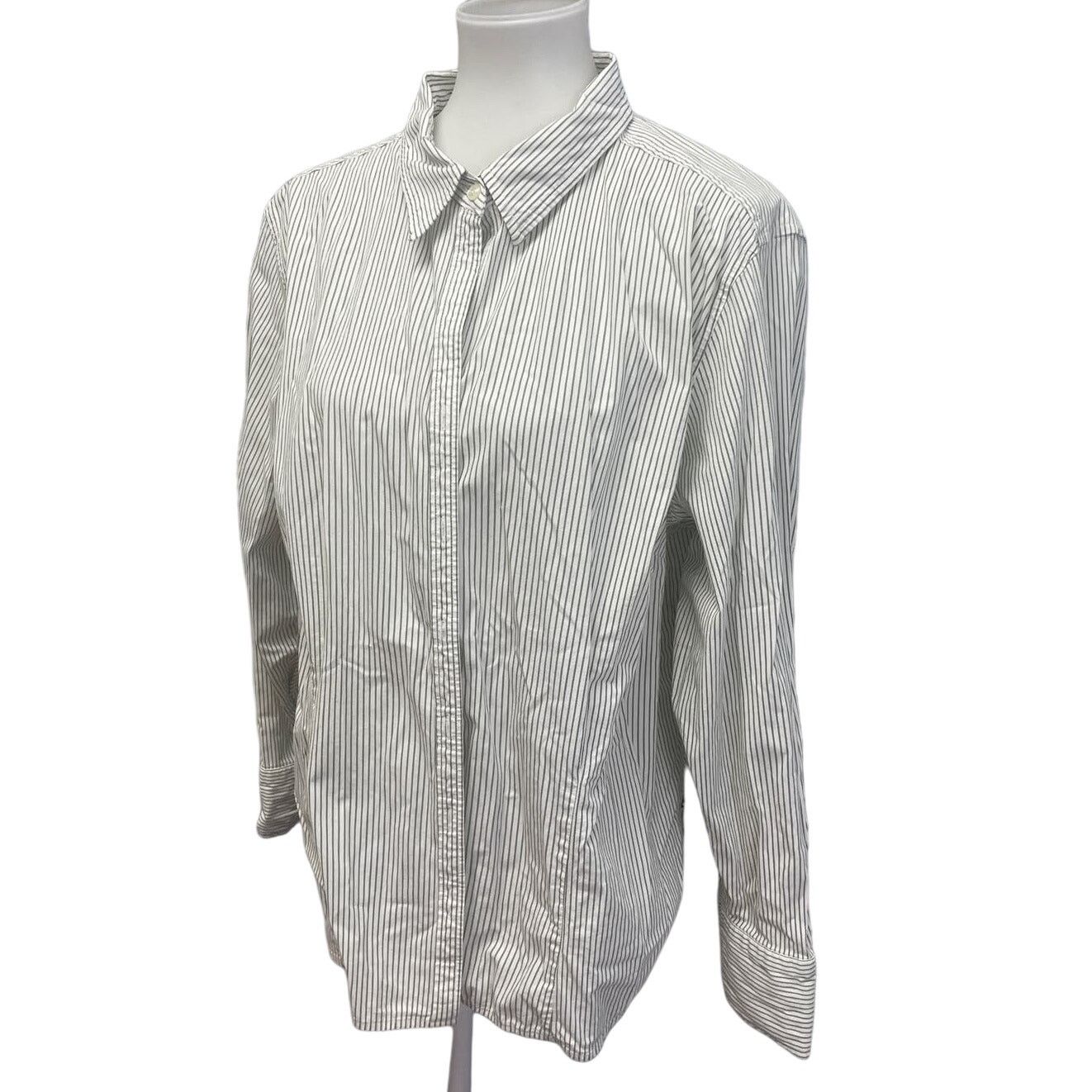 Izod Izod Womens Plus Size 2X Button Down Collared Shirt Size XXL / US 16-18 / IT 52-54 - 1 Thumbnail