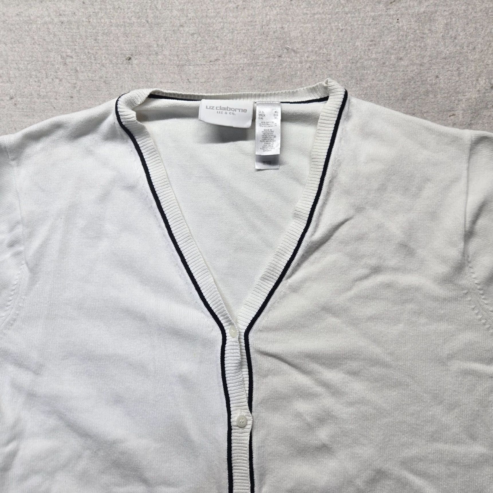 Liz Claiborne Liz Claiborne Solid White Button Up Cardigan Sweater Adult Women's Size XL Size XL / US 12-14 / IT 48-50 - 2 Thumbnail