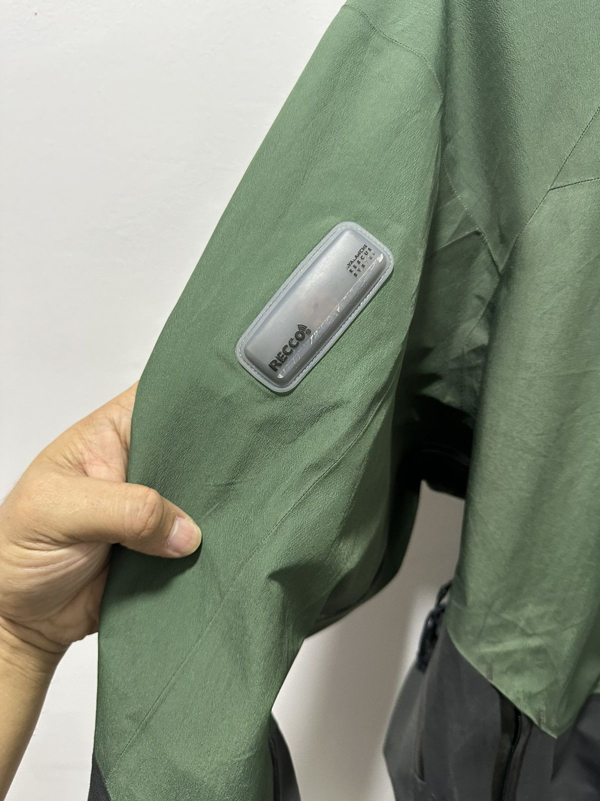Arc'teryx ARC’TERYX Recco Avalanche Rescue System XCR Goretex Sample Size US M / EU 48-50 / 2 - 8 Thumbnail
