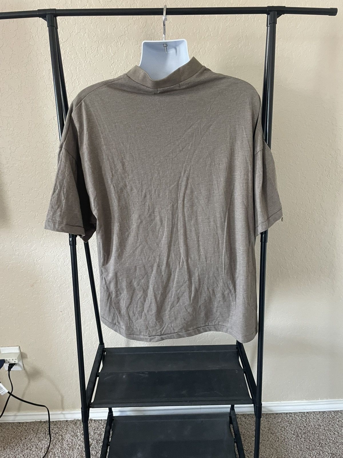 MNML Sheer Oversized V Neck tee nwt Size US M / EU 48-50 / 2 - 5 Thumbnail