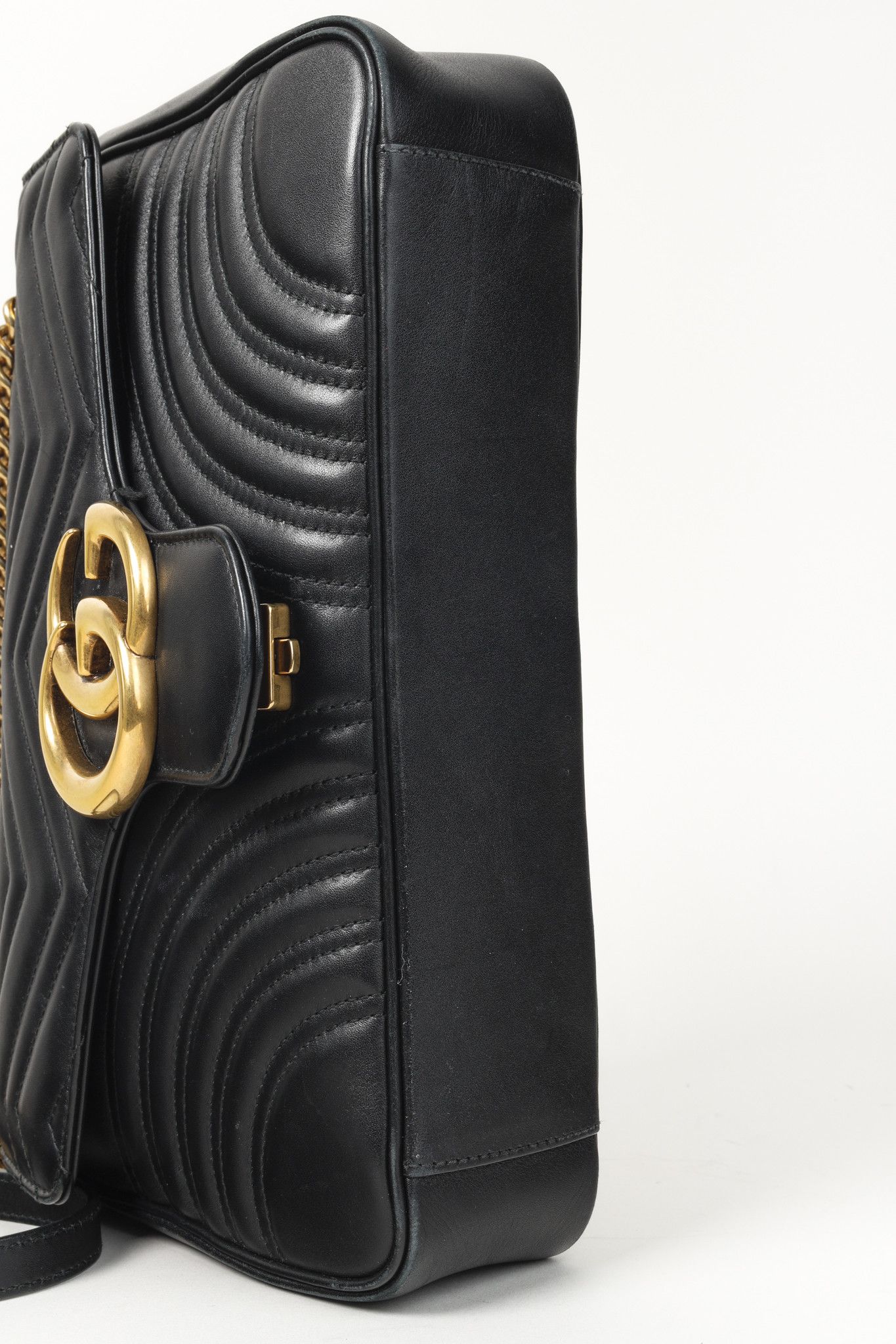 Gucci Gucci Marmont Medium Black Quilted Leather Flap Bag Size ONE SIZE - 5 Thumbnail