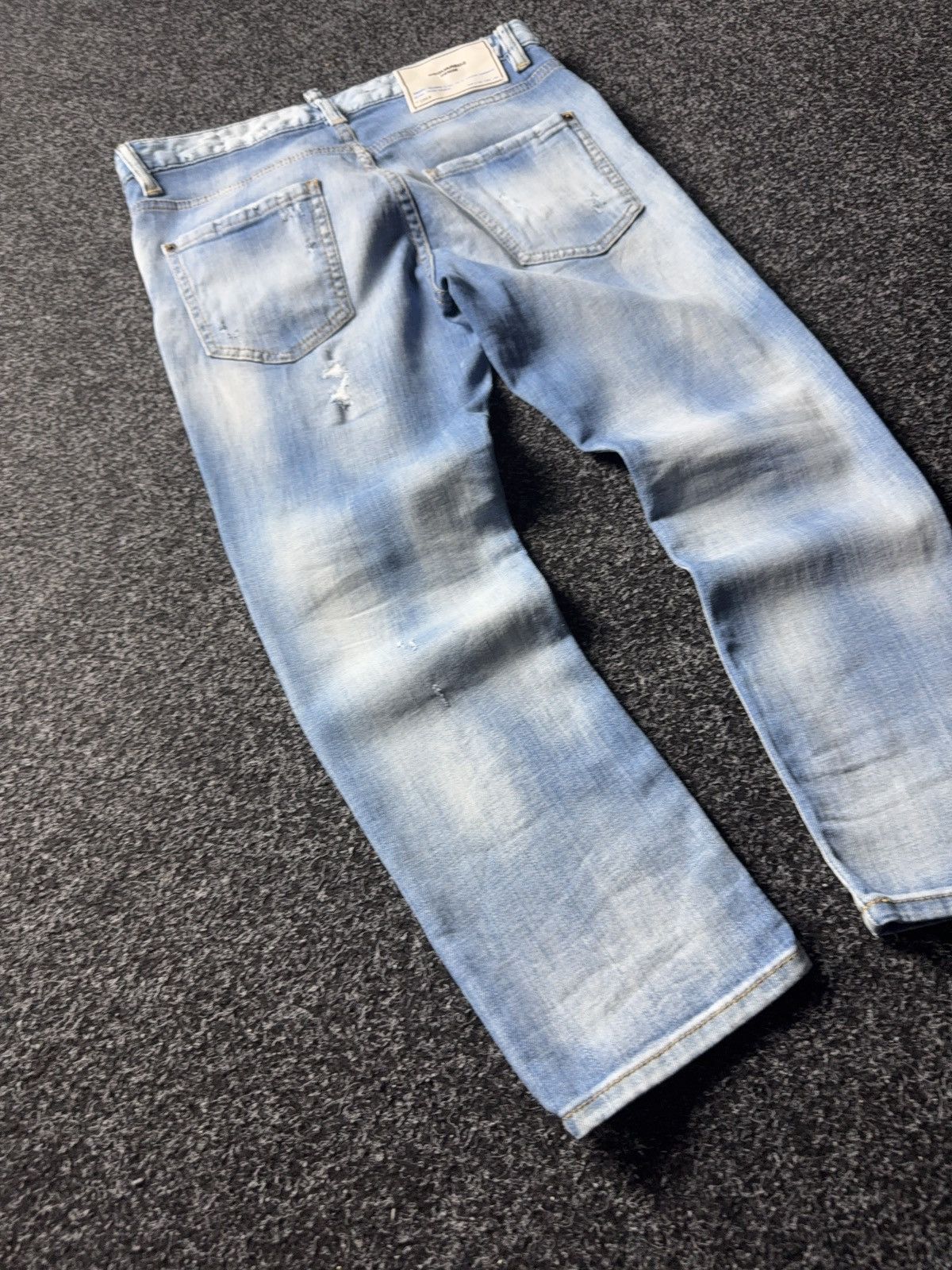 Dsquared2 Dsquared2 1964 Distressed Light Wash Jeans Size 30 Size US 30 / EU 46 - 11 Thumbnail