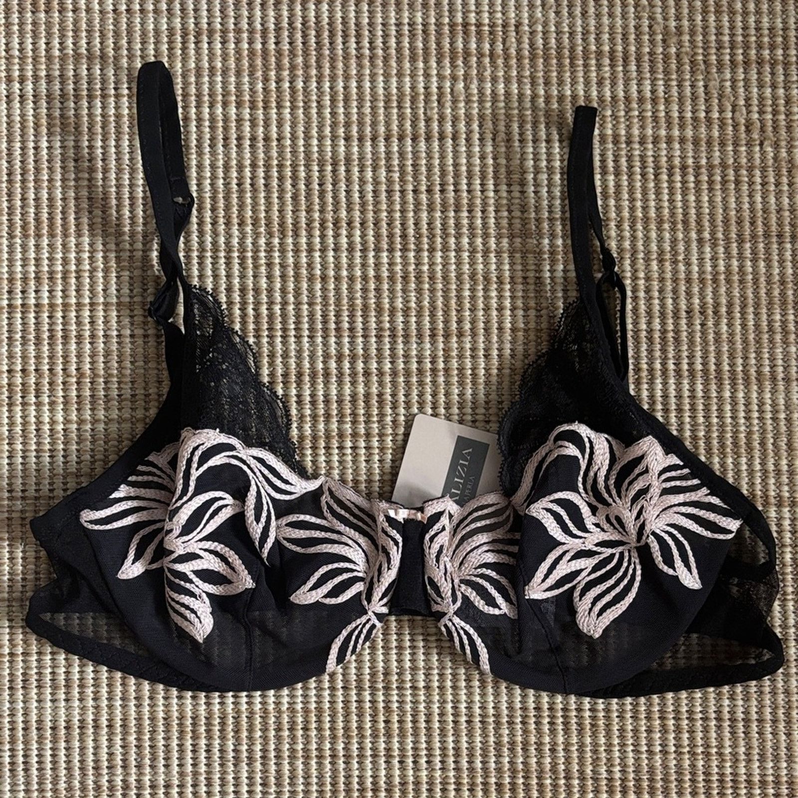 La Perla NWT Malizia by La Perla Black Pink Embroidered Lace Bra 36C Size ONE SIZE - 1 Thumbnail