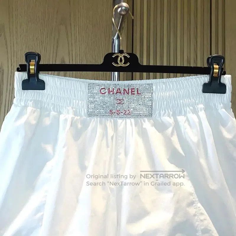 Chanel Chanel White Cotton Women's Shorts . Size 23" - 2 Thumbnail