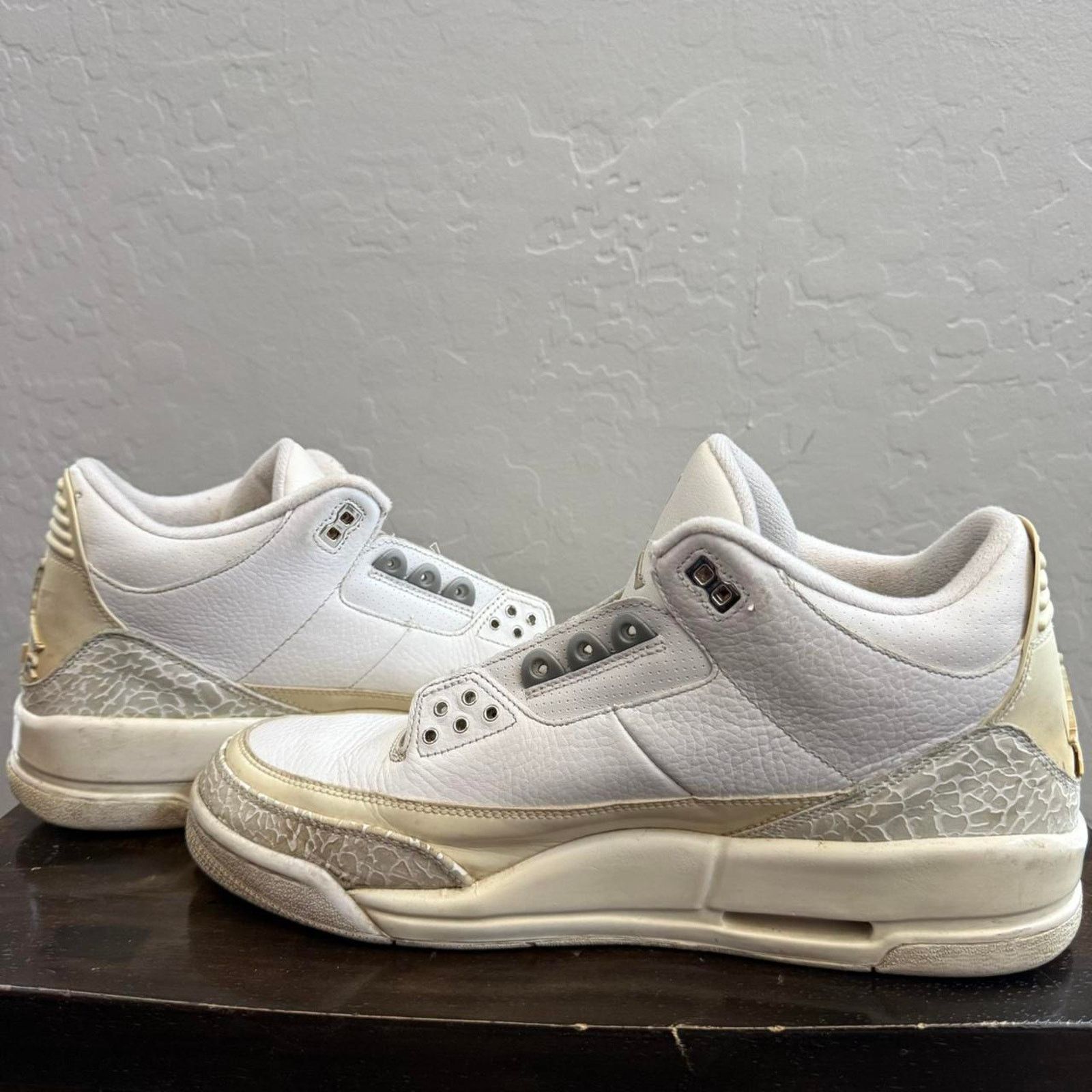 Jordan Brand Jordan 3 Metalic Silver Pure Money White Size US 12 / EU 45 - 2 Thumbnail