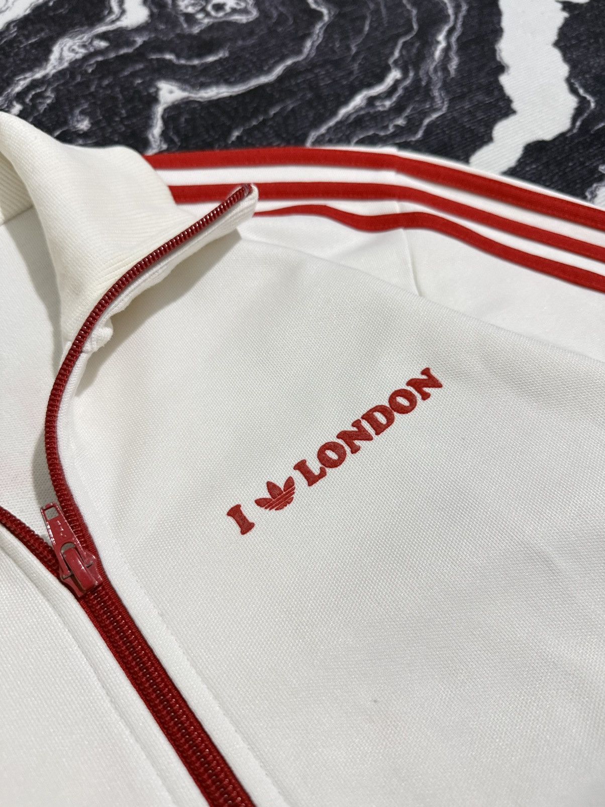 Vintage Vintage y2k adidas i love london track top Size US M / EU 48-50 / 2 - 4 Thumbnail