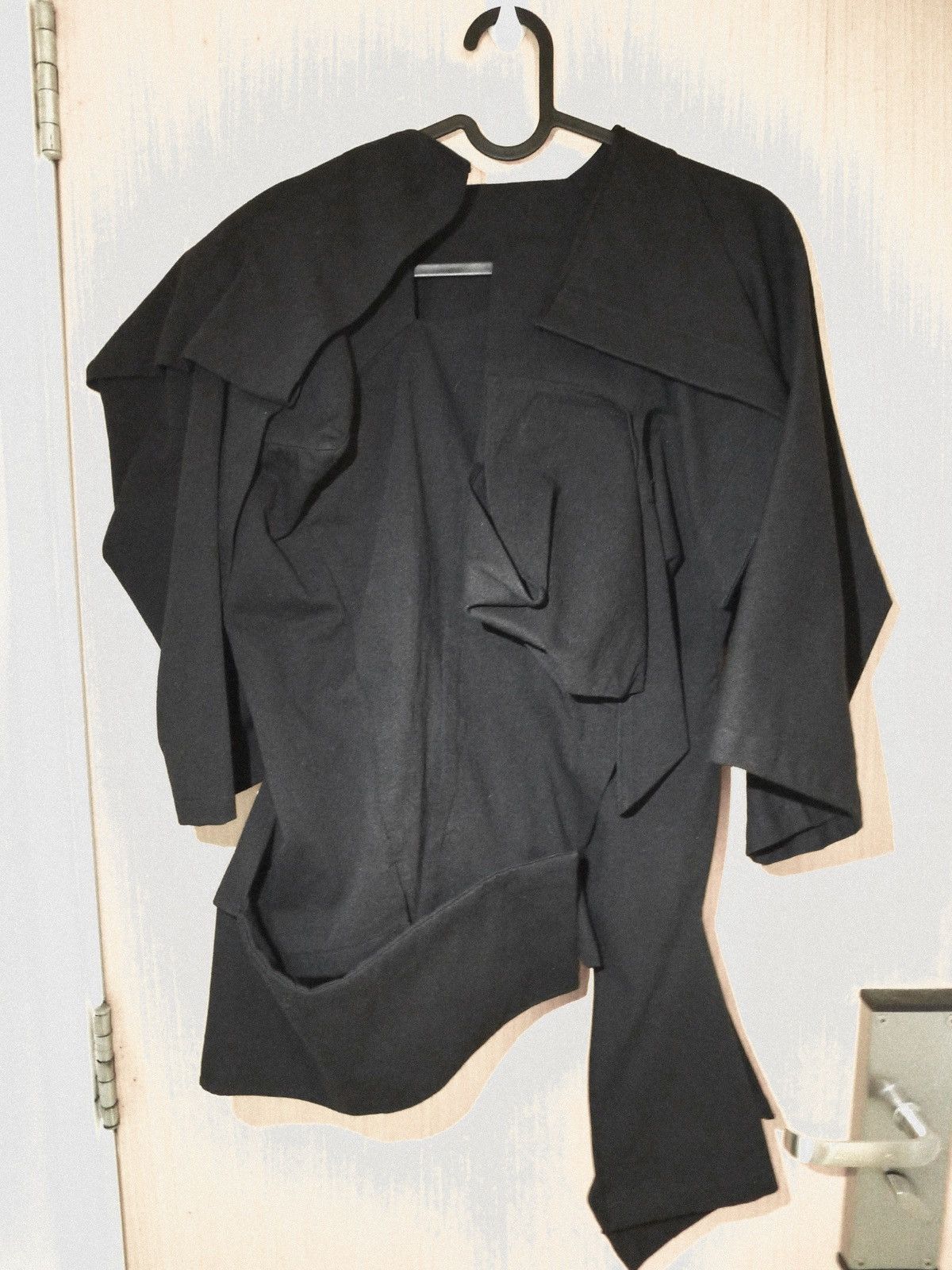 Yohji Yamamoto C/HEMP BACKSIDE UNIFORM TWILL DRAPED SLEEVES JACKET Size ONE SIZE - 1 Thumbnail