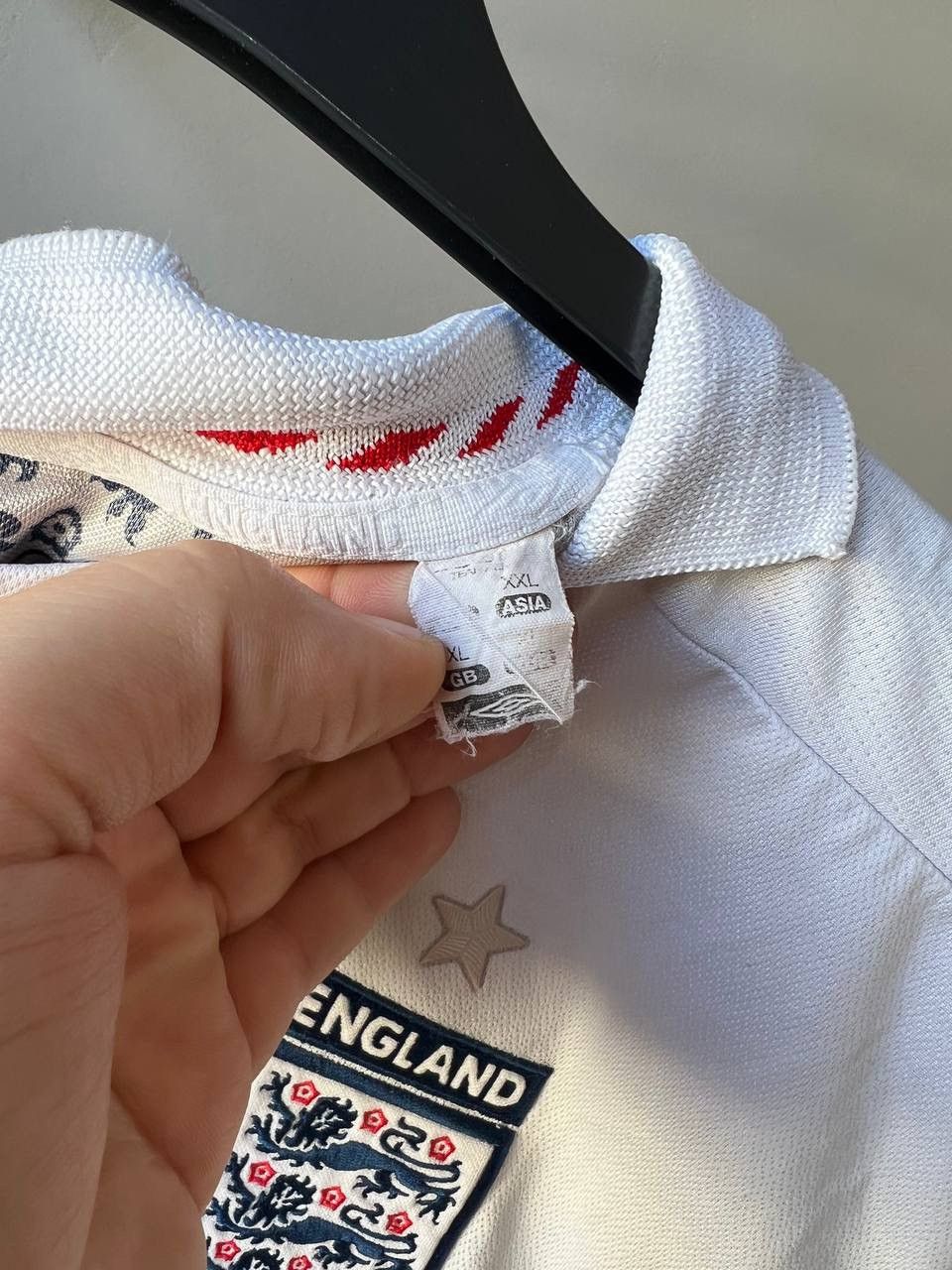 Umbro 2005/07 ENGLAND TEAM #10 ROONEY HOME SOCCER FOOTBALL JERSEY Size US XL / EU 56 / 4 - 11 Thumbnail