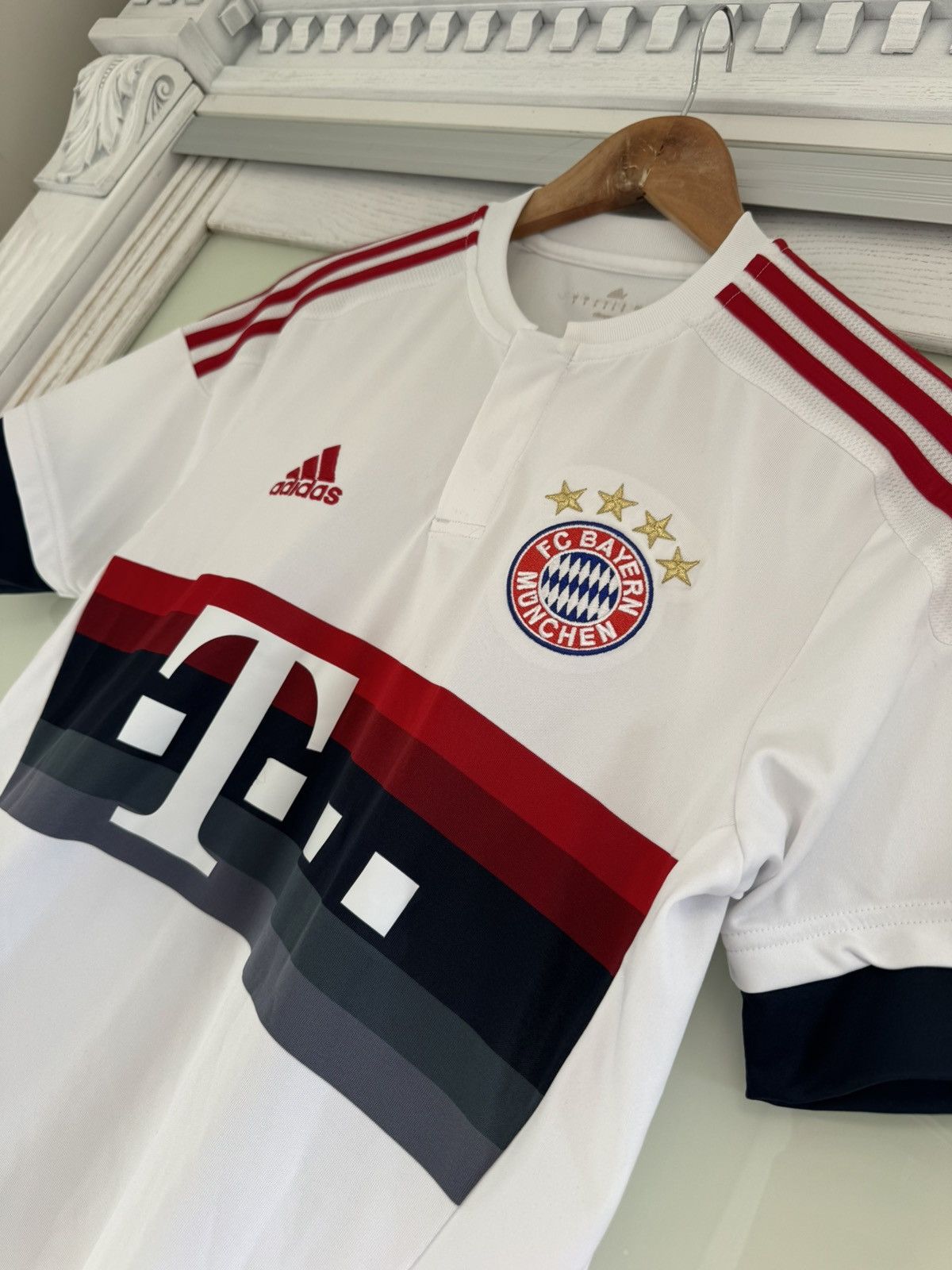 Adidas Bayern Munich 2015-2016 Away Soccer Jersey Football Shirt Size US S / EU 44-46 / 1 - 5 Thumbnail