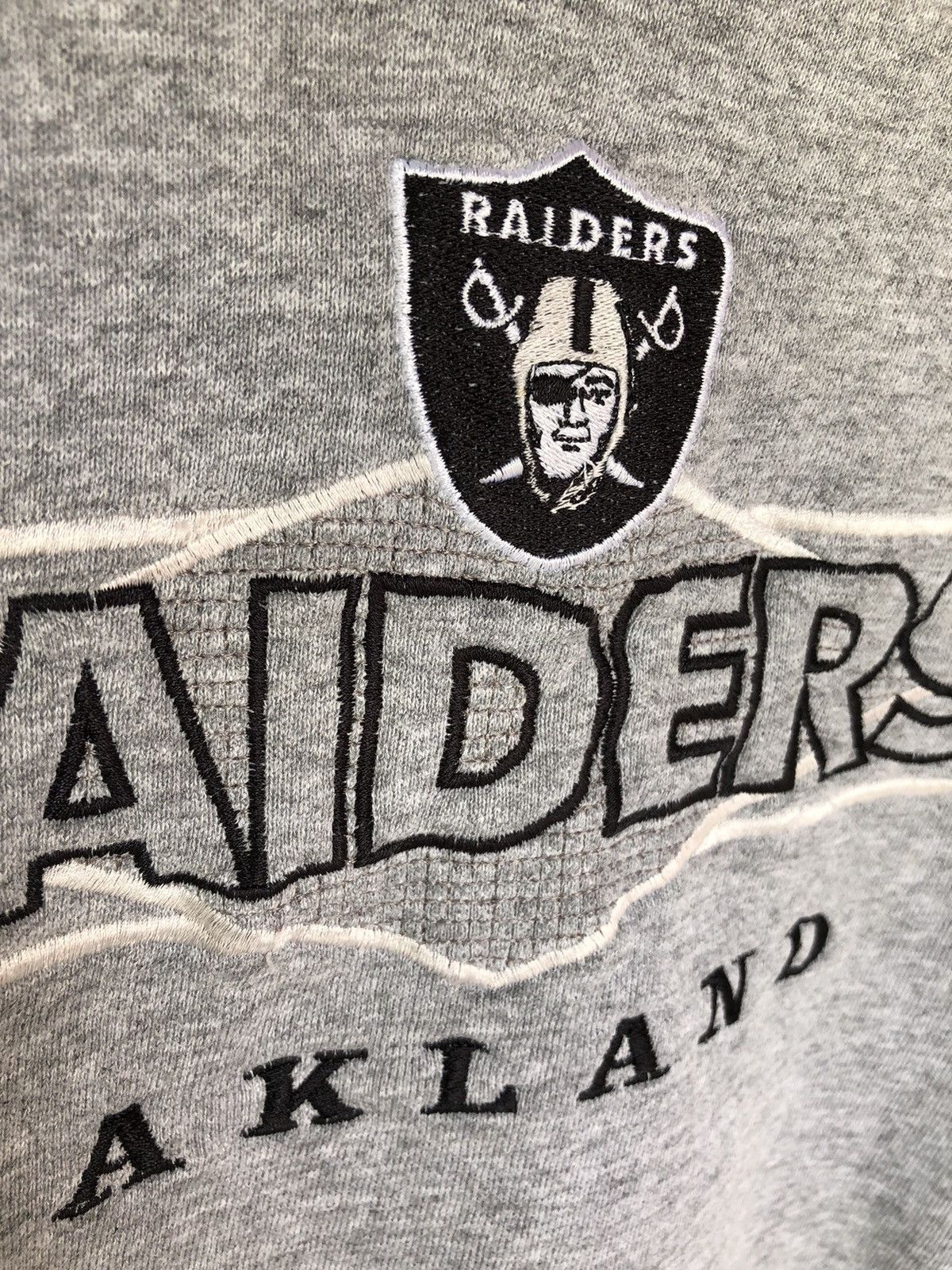 NFL × Vintage Vintage Oakland Raiders Embroidered Sweatshirt Size US M / EU 48-50 / 2 - 4 Thumbnail