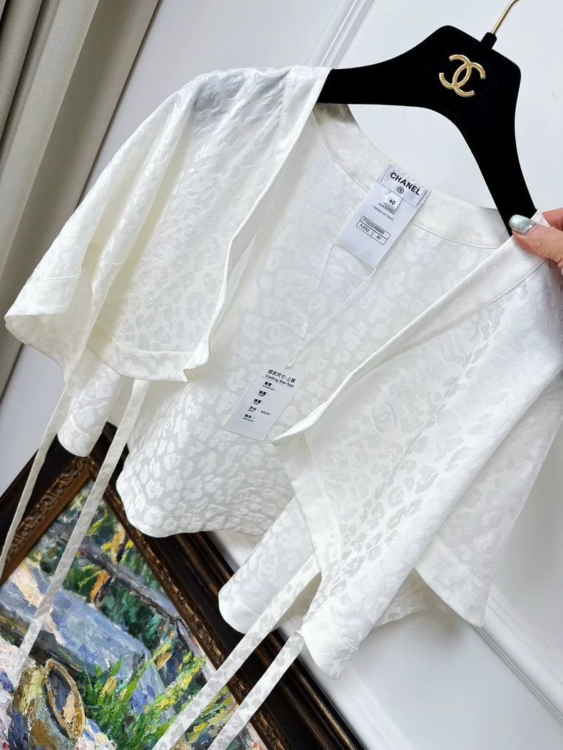 Chanel Chanel 23A White Silk Shawl Cardigan Size M / US 6-8 / IT 42-44 - 2 Thumbnail