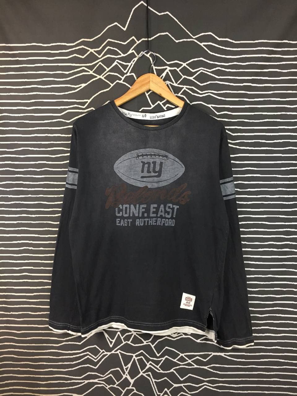 Japanese Brand Barns Outfitters Leaf Barns Distressed NY Football Tee Size US M / EU 48-50 / 2 - 2 Thumbnail