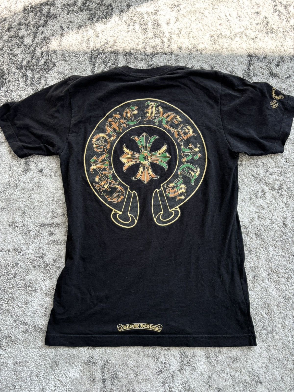 Chrome Hearts Chrome Hearts Camo Horseshoe T shirt Size US S / EU 44-46 / 1 - 2 Thumbnail