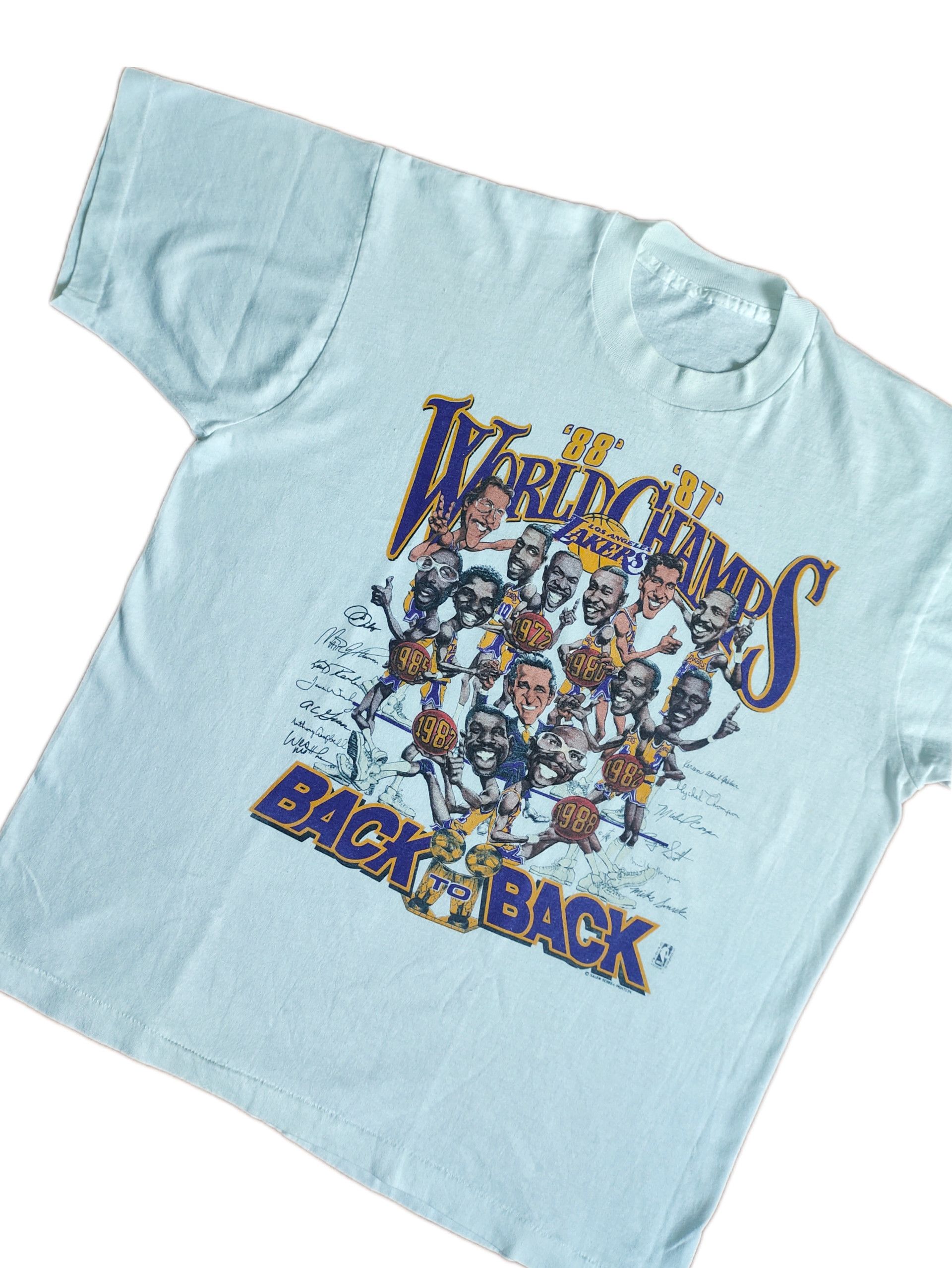 Vintage Vintage LA Lakers 1987 Champions Caricature T-shirt Size L / US 10 / IT 46 - 2 Thumbnail
