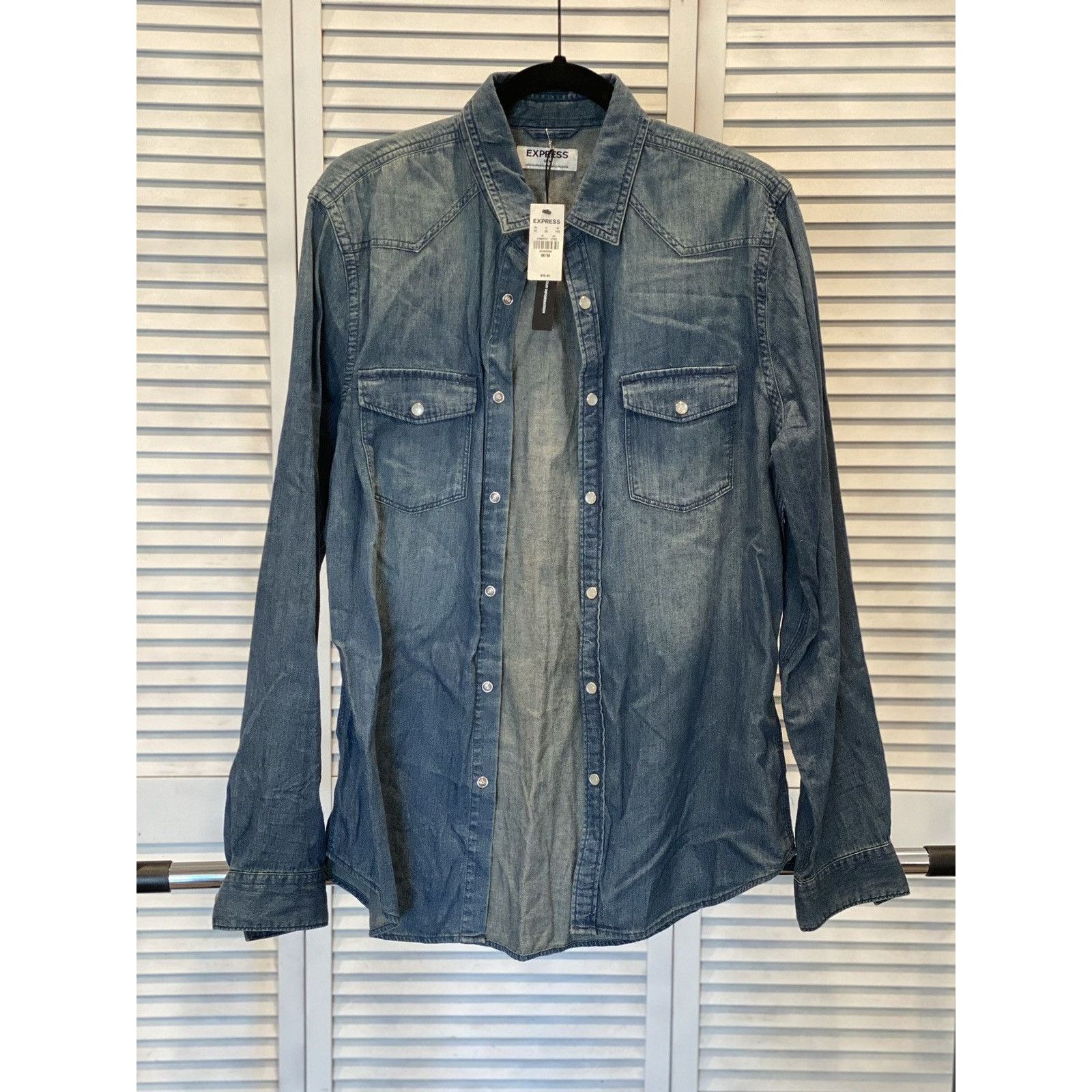 Express Express Denim Botton Up Medium NWT Size US M / EU 48-50 / 2 - 7 Thumbnail