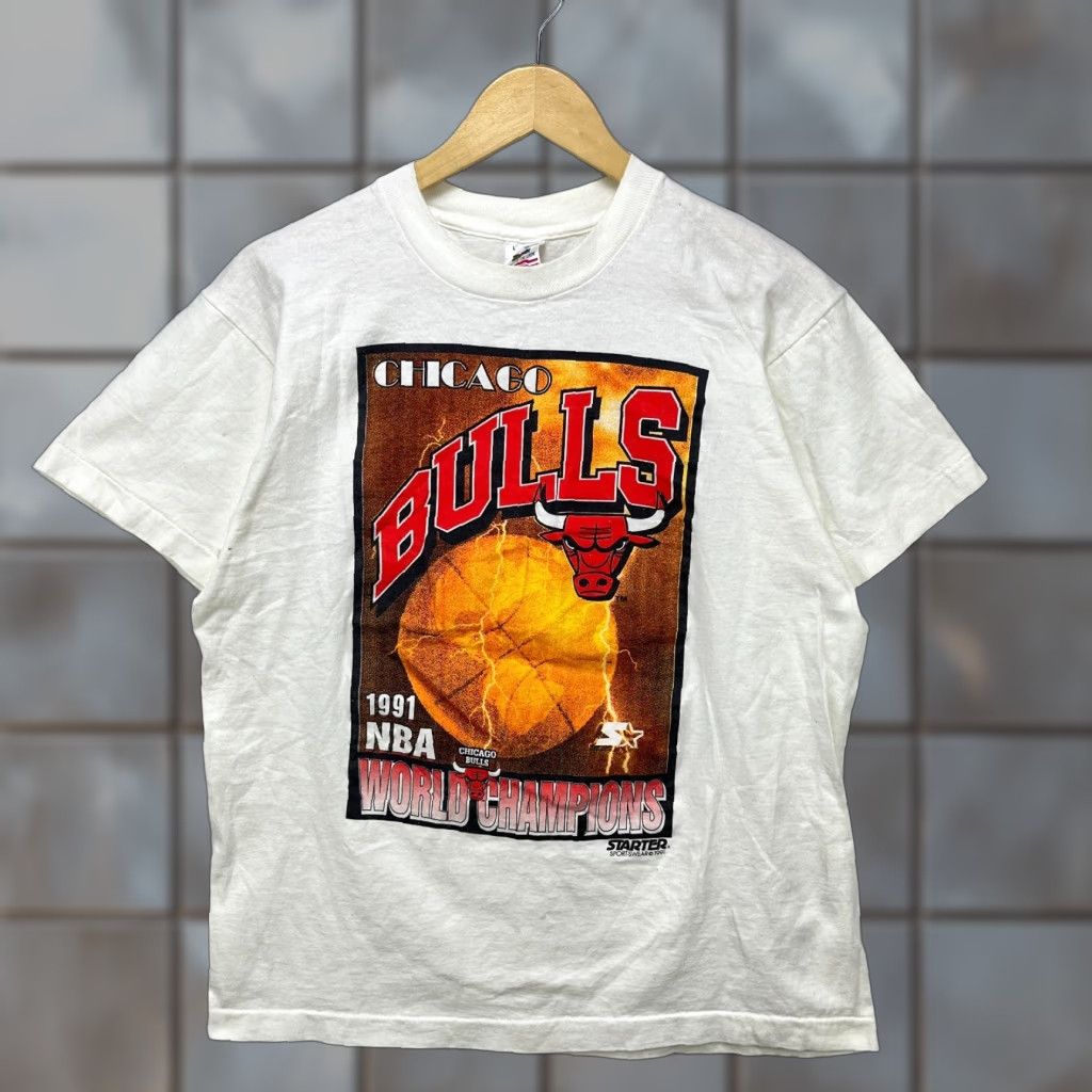 Starter VINTAGE Chicago Bulls Starter T-Shirt Large 1991 90s White Mens Shirt) Size US L / EU 52-54 / 3 - 1 Thumbnail