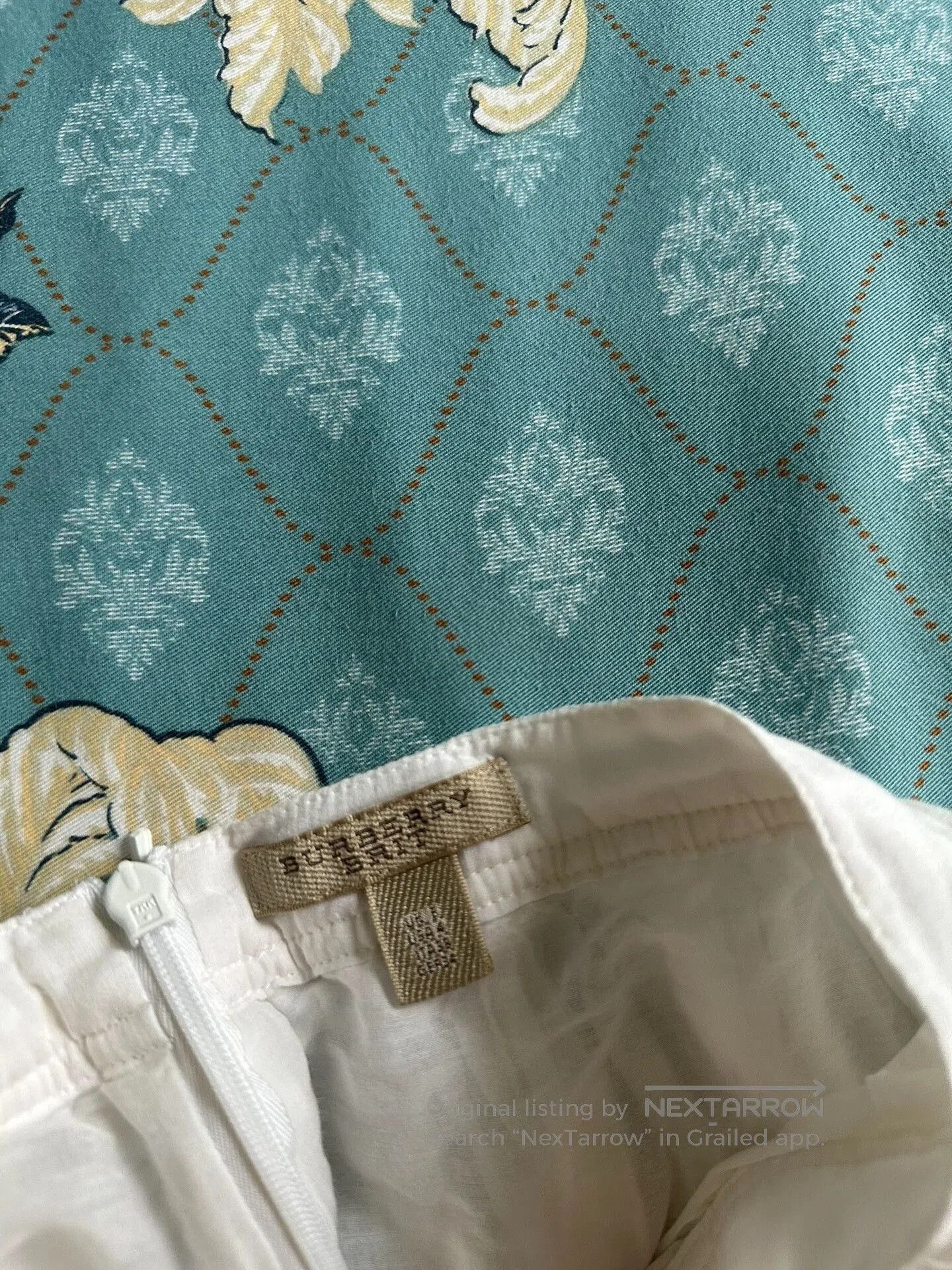 Burberry Burberry White Skirt with Fluffy Fabric. Size 26" / US 2 / IT 38 - 4 Thumbnail