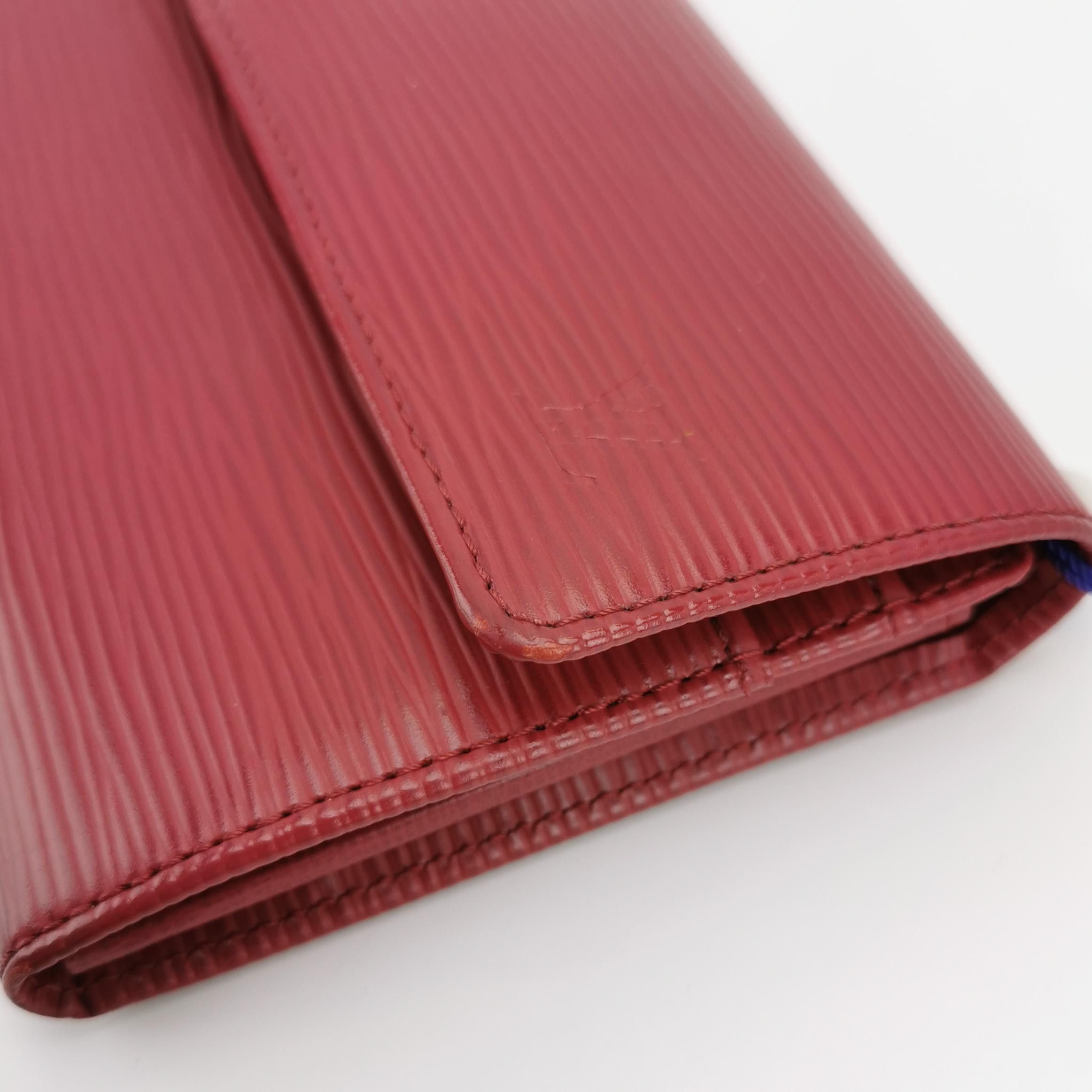 Louis Vuitton Louis Vuitton (LV) Cowhide solid color water ripple flap lo Size ONE SIZE - 6 Thumbnail