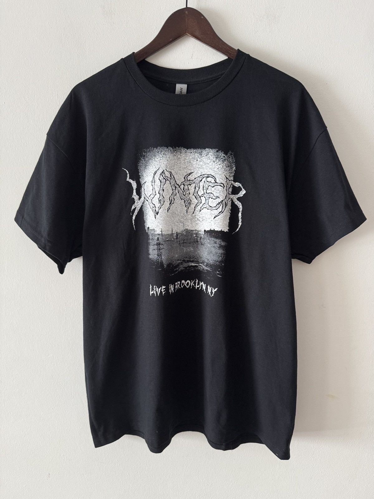 Band Tees 🔥🔥 Winter “Live in Brooklyn NY” Black Cotton T-Shirt Size US XL / EU 56 / 4 - 1 Thumbnail