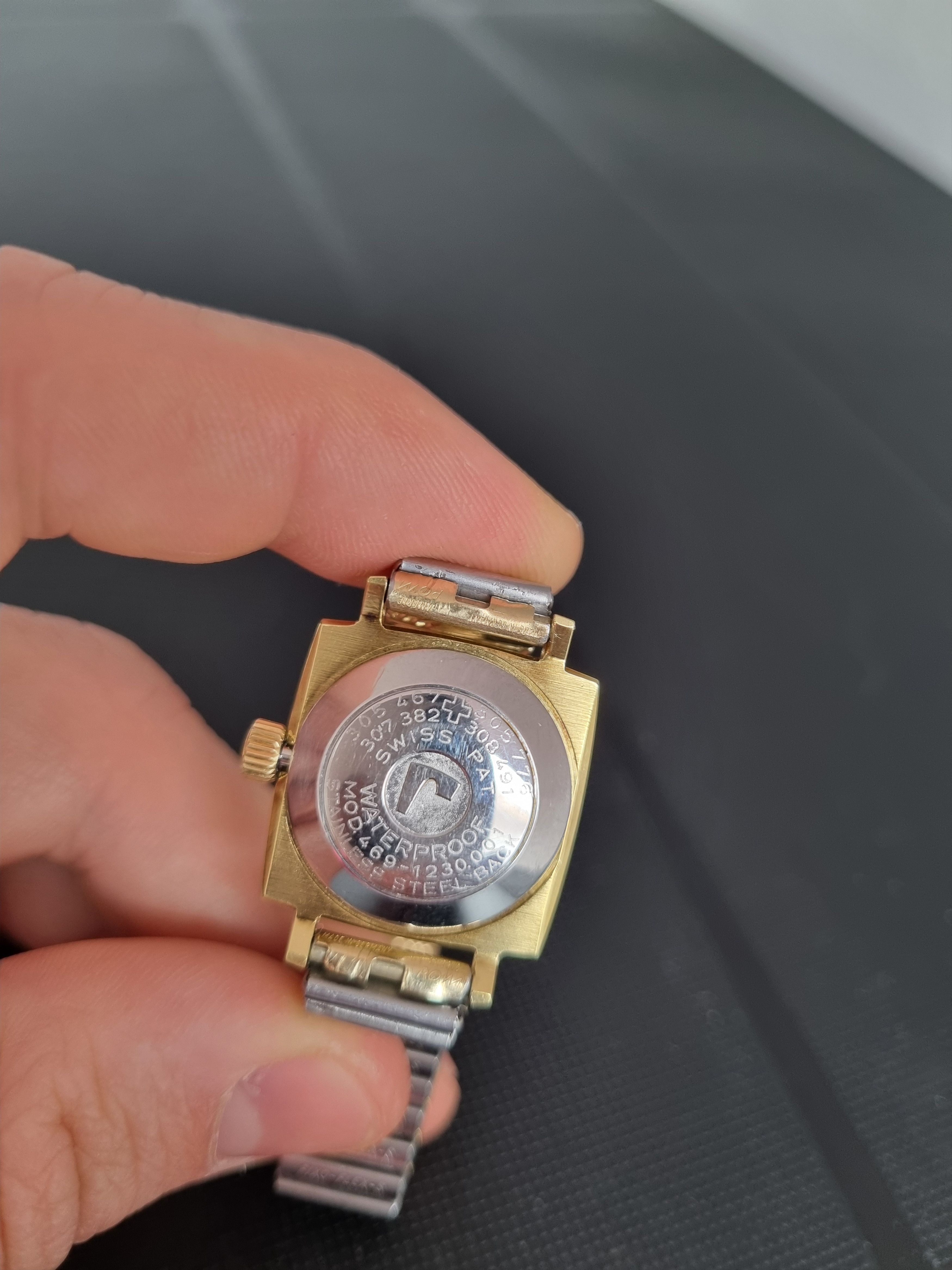 ROAMER × Vintage Roamer STINGRAY Waterproof HAND-WINDING Vintage Watch Size ONE SIZE - 15 Thumbnail