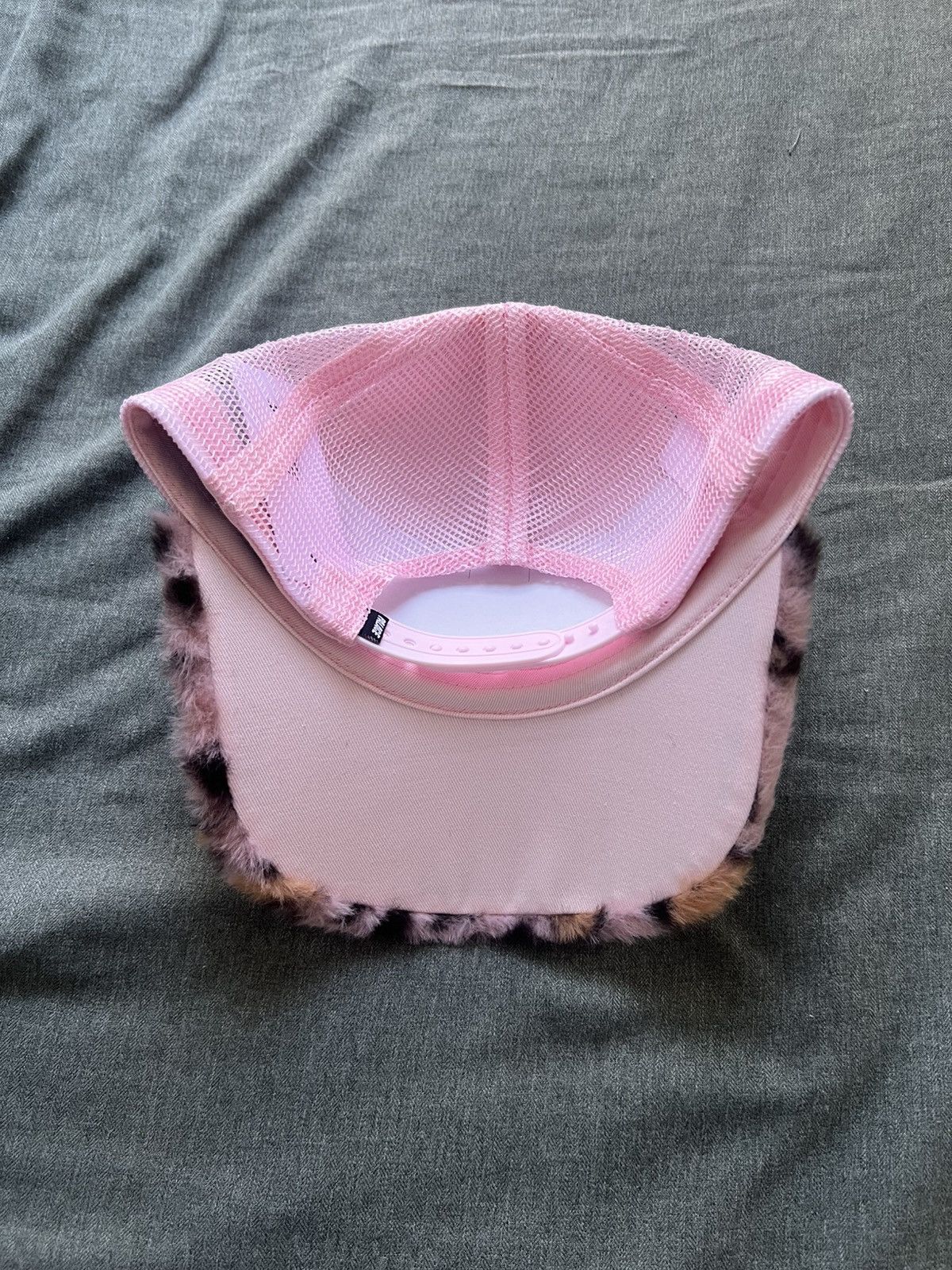 Palace Palace Claw Furry Trucker Leopard Pink Size ONE SIZE - 3 Thumbnail