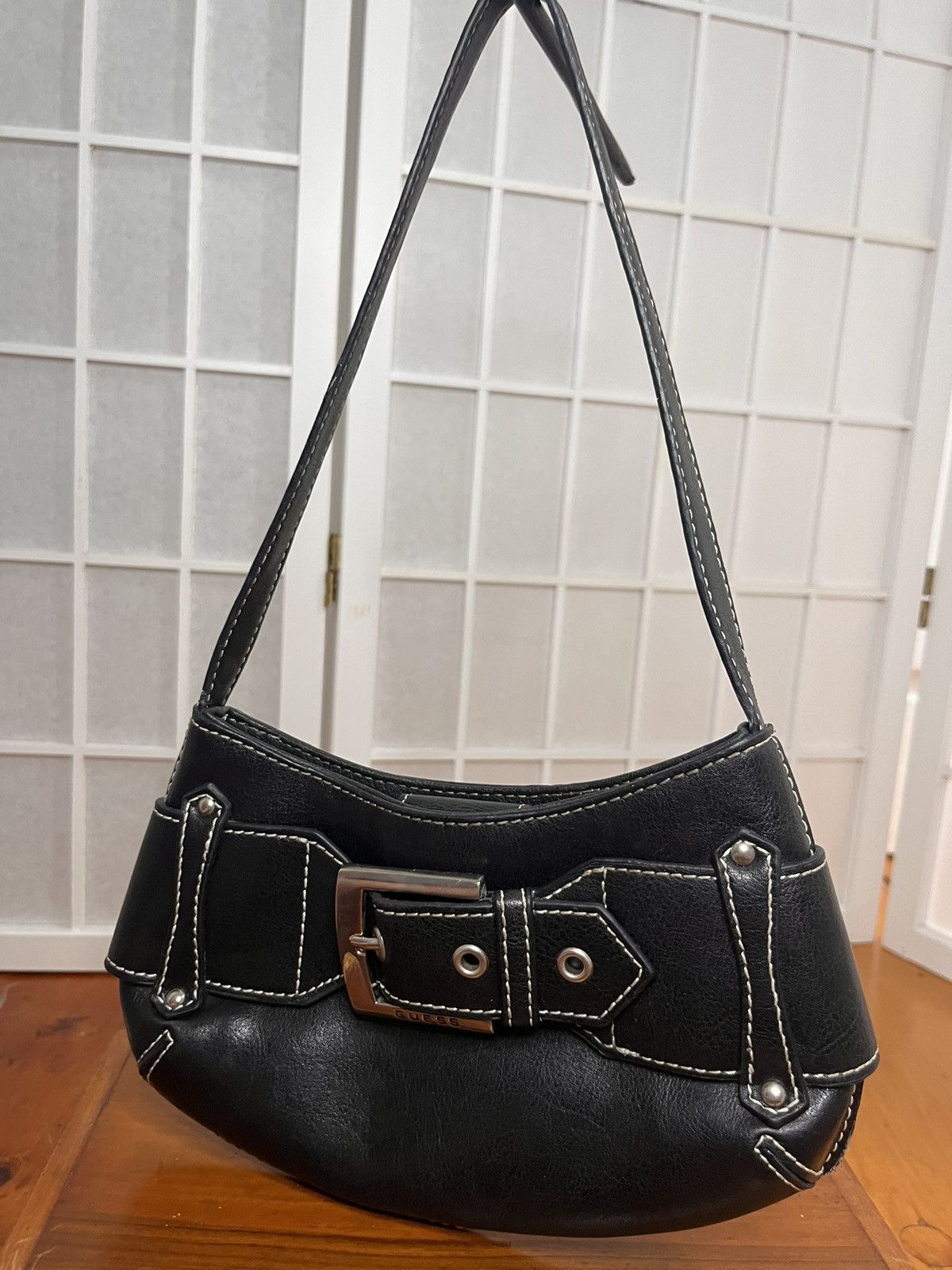 Guess × Vintage Vintage Guess Black Leather Mini Shoulder Bag Size ONE SIZE - 1 Thumbnail