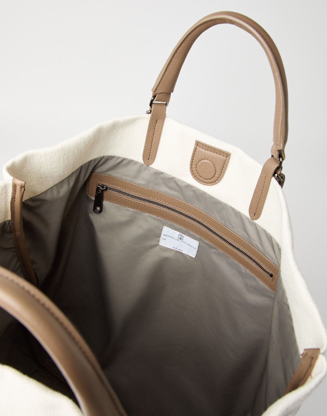 Brunello Cucinelli o1la1rc1a0326 Size: OS / Leather Handbag in White Size ONE SIZE - 4 Thumbnail