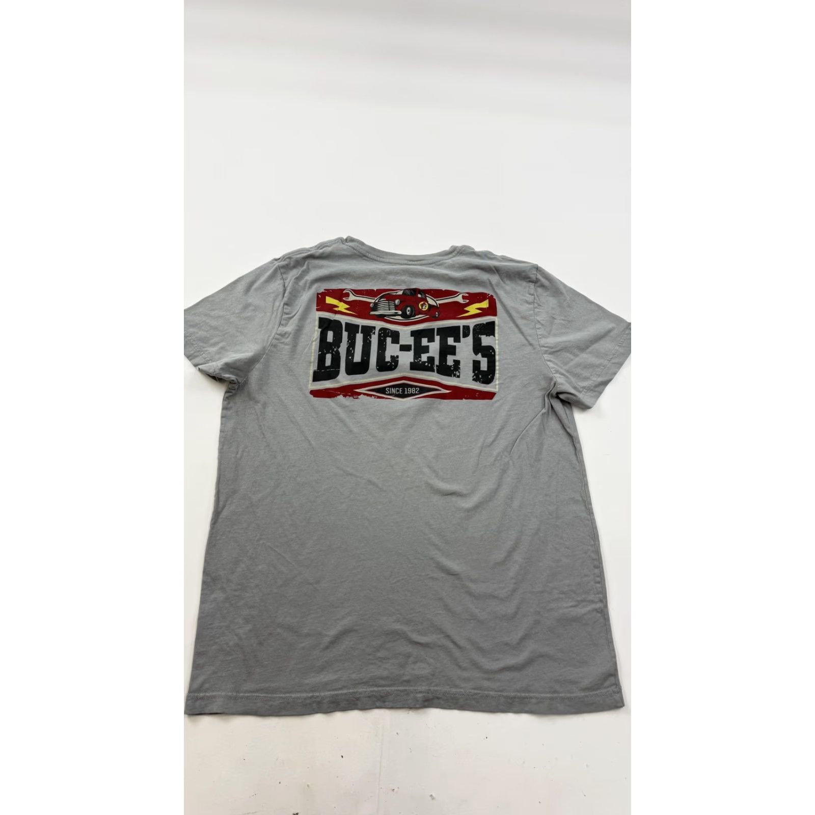 Logo 7 Buc-ee's Shirt Mens Large Gray Logo Car Graphic Tee Since 1982 Auto Size US L / EU 52-54 / 3 - 4 Thumbnail