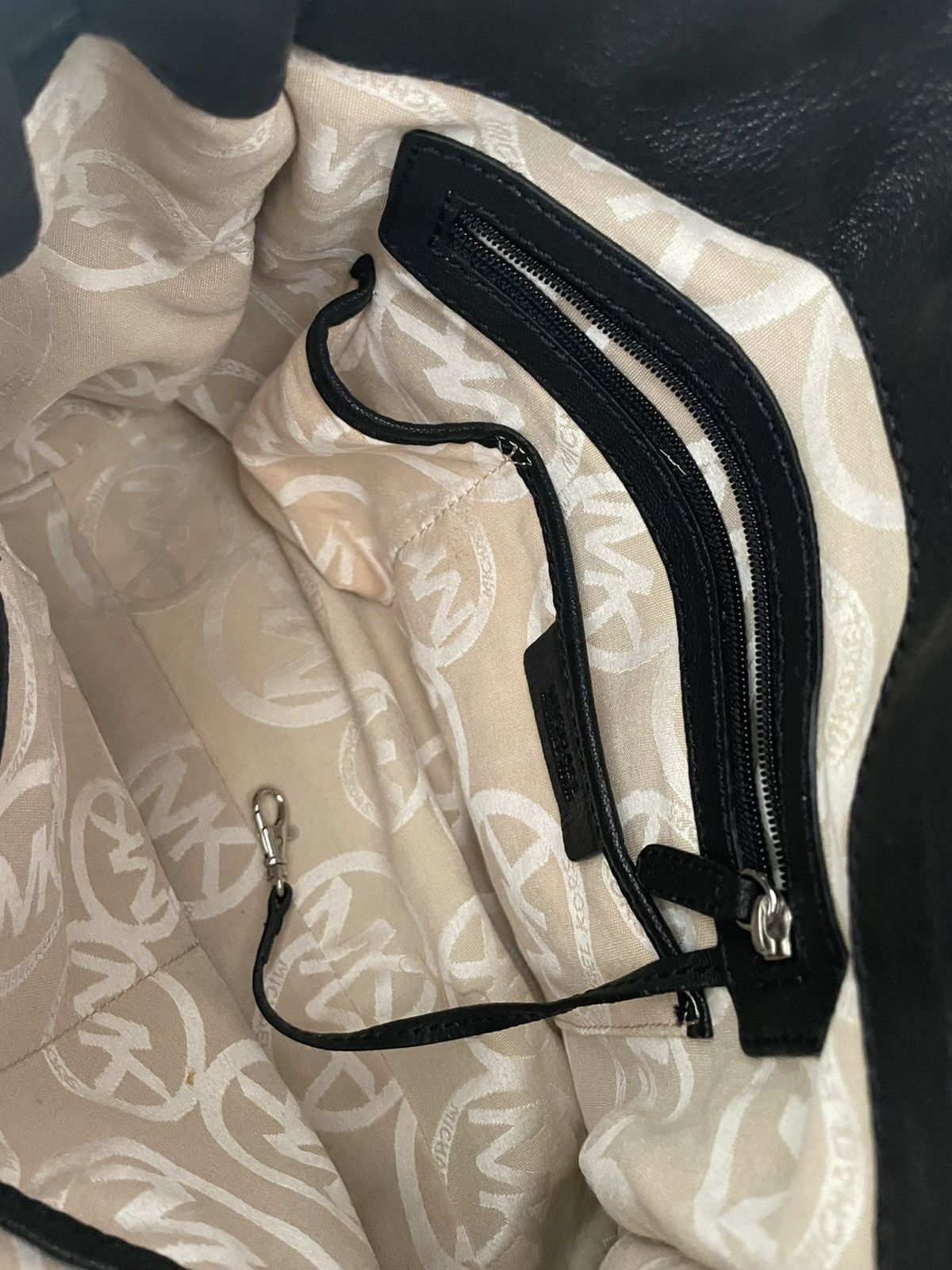 Michael Kors Michael Kors Hamilton Shoulder Bag Size ONE SIZE - 7 Thumbnail