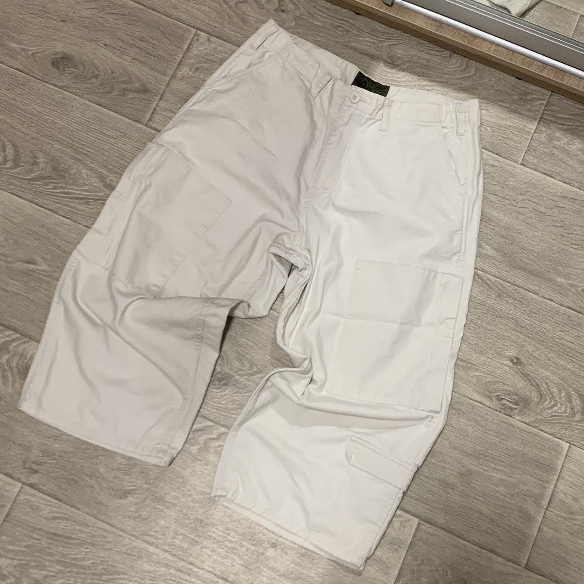 Japanese Brand × Stussy Vintage Archival Stussy Cargo Shorts Breeches Baggy white Size US 34 / EU 50 - 1 Thumbnail
