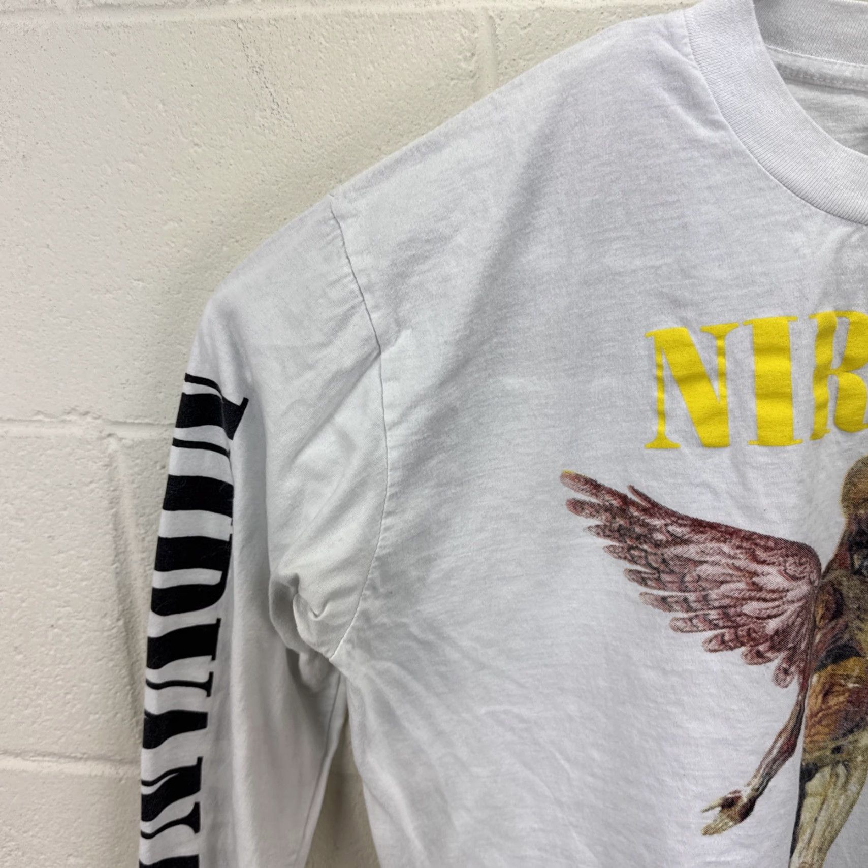 Vintage VINTAGE Nirvana In Utero Band Tee Long Sleeve Shirt Reprint White XL Sleeve Hits Size US XL / EU 56 / 4 - 5 Thumbnail