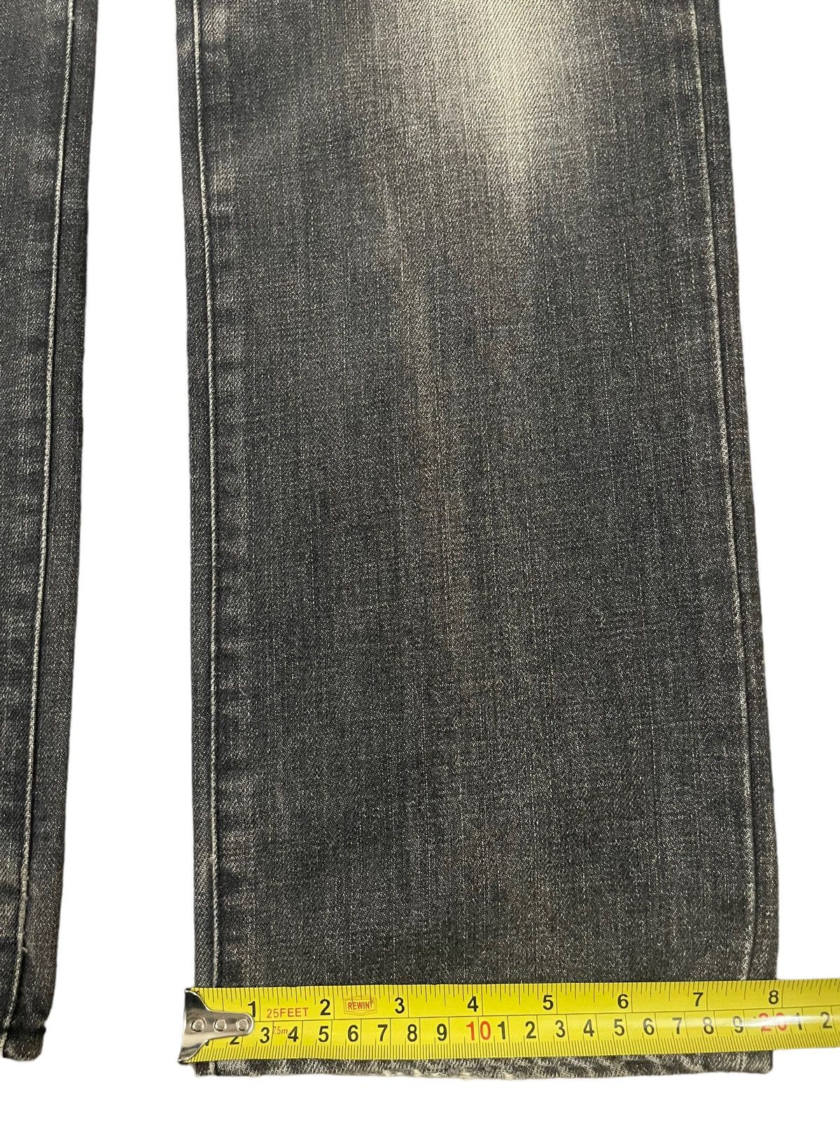 Uniqlo Vintage Japanese Uniqlo Faded Wash Style Loose Jeans Size US 30 / EU 46 - 14 Thumbnail