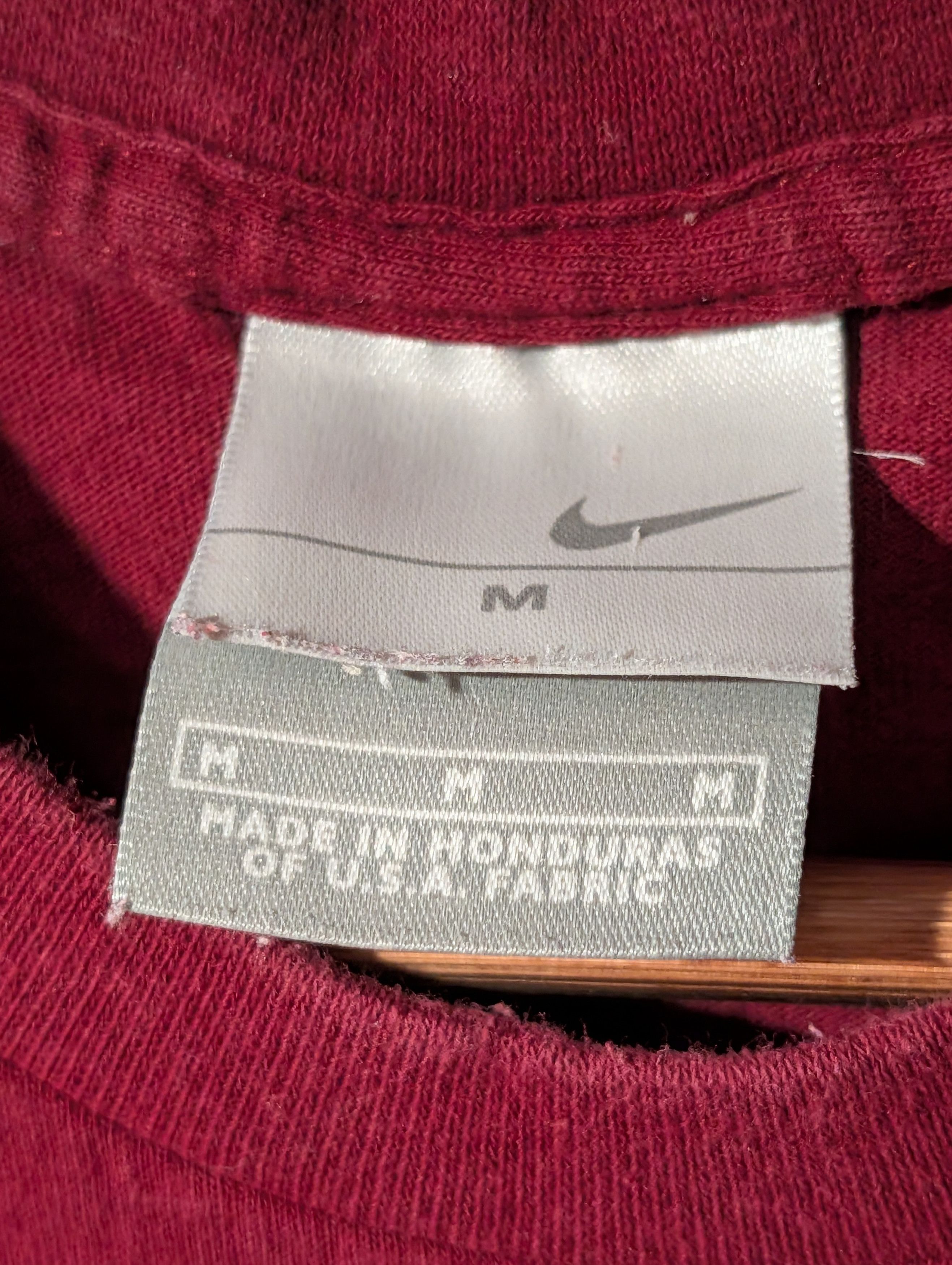 Nike Nike Mini Swoosh Embroidered T-Shirt 90s Y2K Streetwear Size US M / EU 48-50 / 2 - 3 Thumbnail