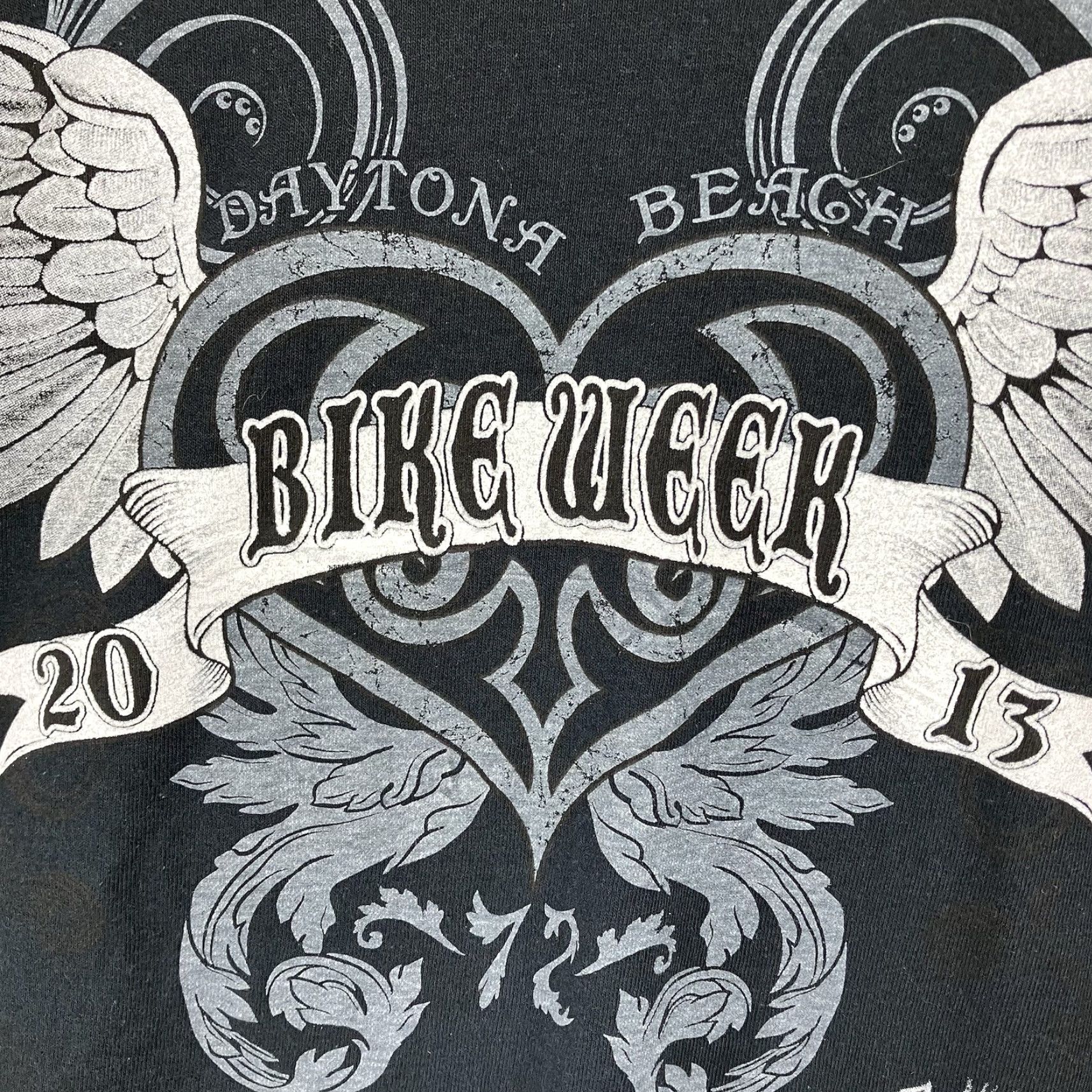 Gildan VINTAGE Women's Biker Shirt Long Sleeve Graphic Double-Sided Heart Wings Oversized L Black 100% Cotton Glitter USA Motorcycle T-Shirt Men/Women? Size L / US 10 / IT 46 - 6 Thumbnail
