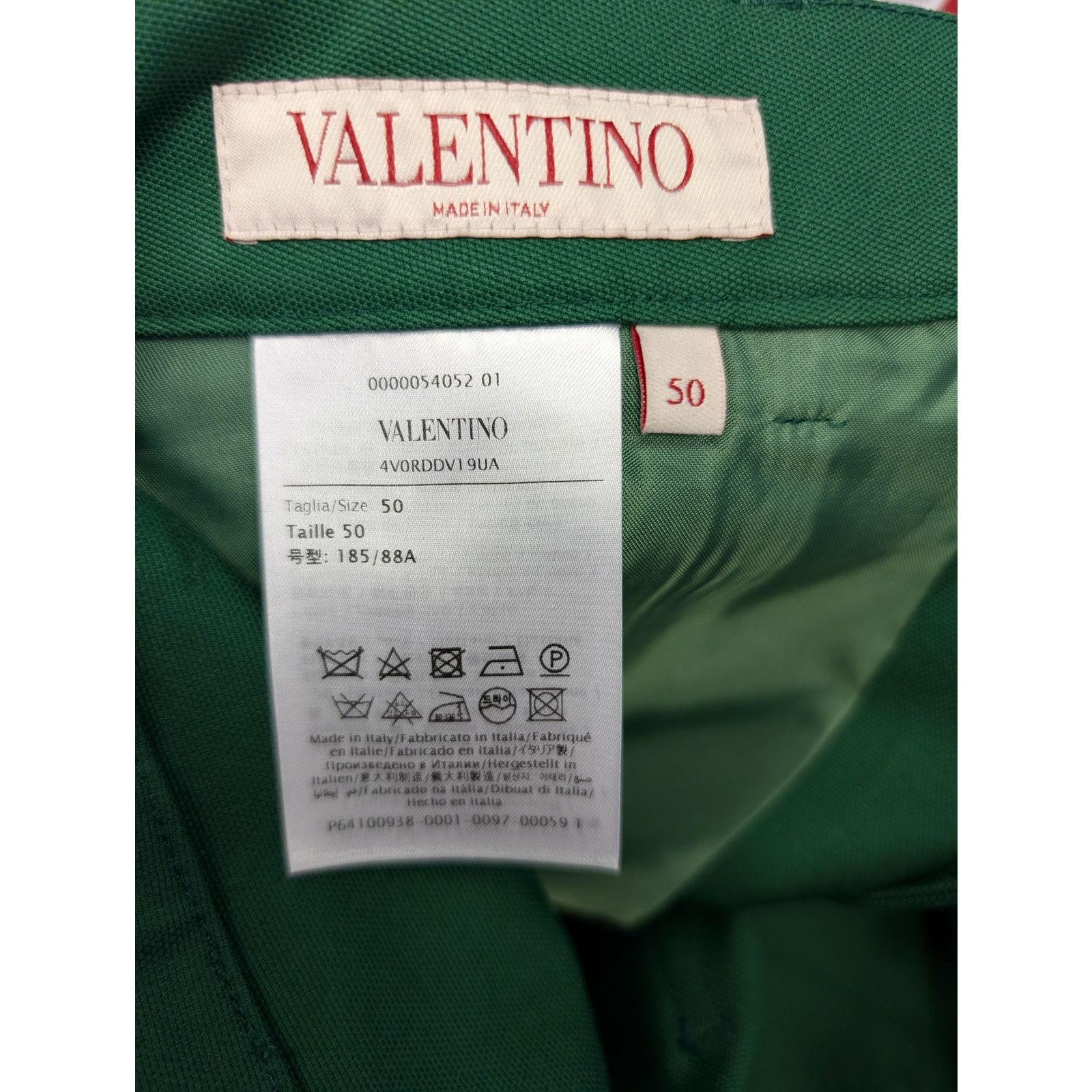 Valentino o1rshd1 CC20 Valentino Green Creased Shorts in Basil Green Size US 34 / EU 50 - 12 Thumbnail