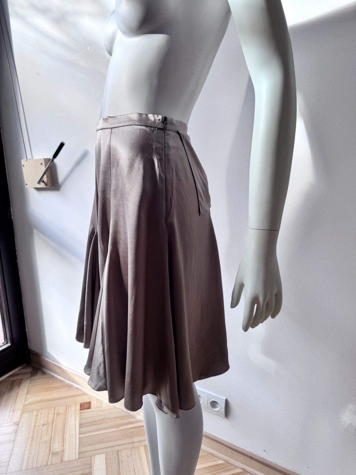 Blumarine Blumarine Silk Skirt Size 27" / US 4 / IT 40 - 5 Thumbnail