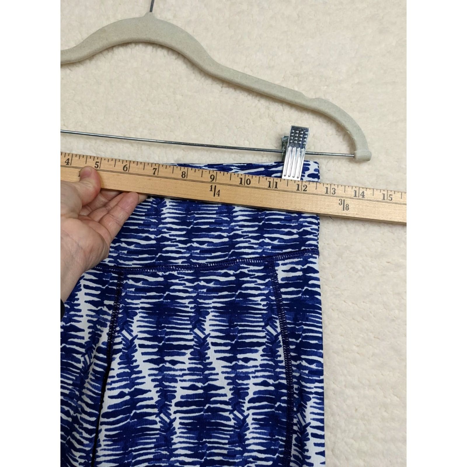Vineyard Vines Vineyard Vines Women's Performance Leggings XS blue pattern Ombré Pattern Multicolor Activewear Skinny Pull On XS Womens Size 26" / US 2 / IT 38 - 7 Thumbnail