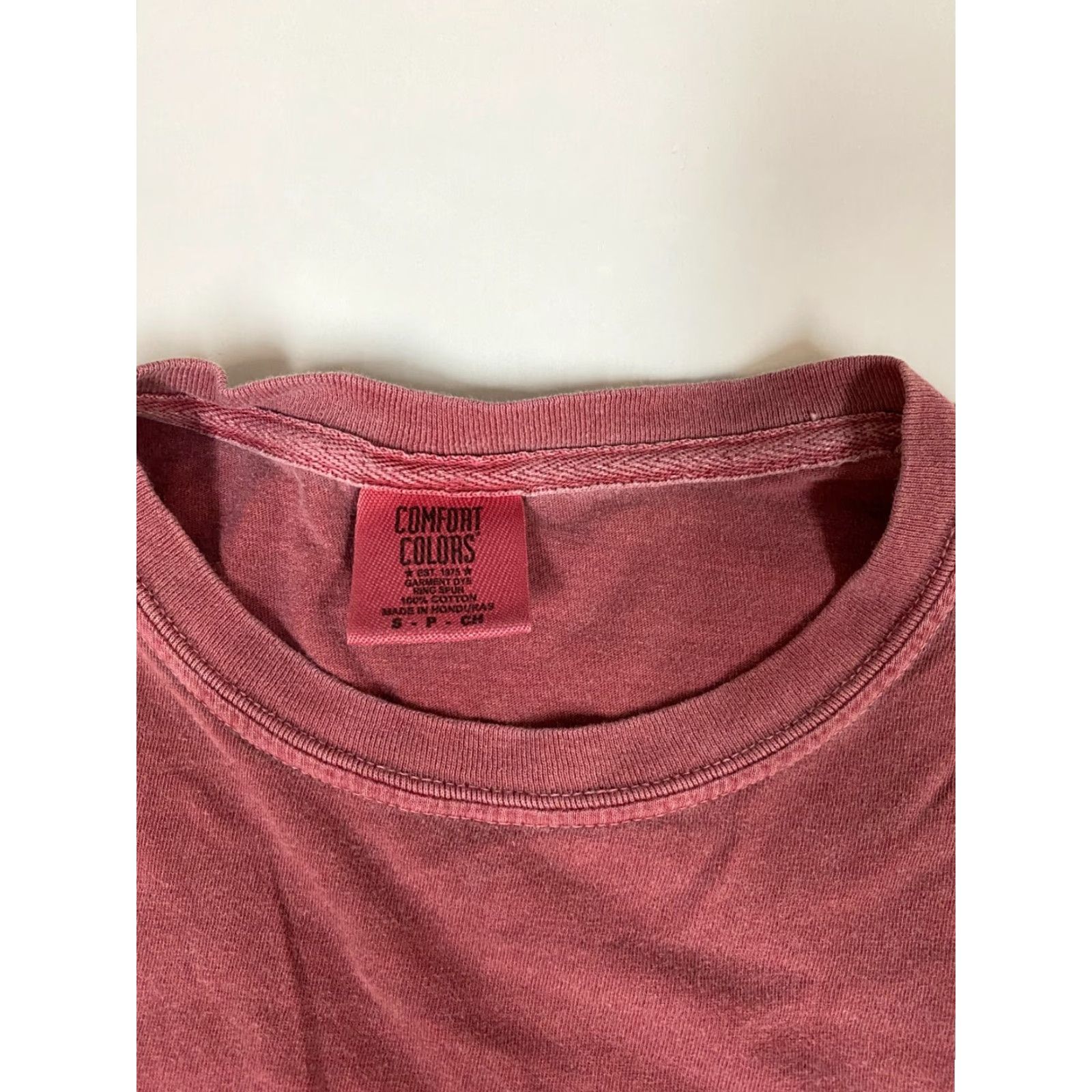 Comfort Colors Comfort Colors Mens Shirt Short Sleeve Crew Neck Red 90s Colorful Logo T-Shirt Small Cotton Breathing Breathable Regular Fit Mens Size US S / EU 44-46 / 1 - 4 Thumbnail