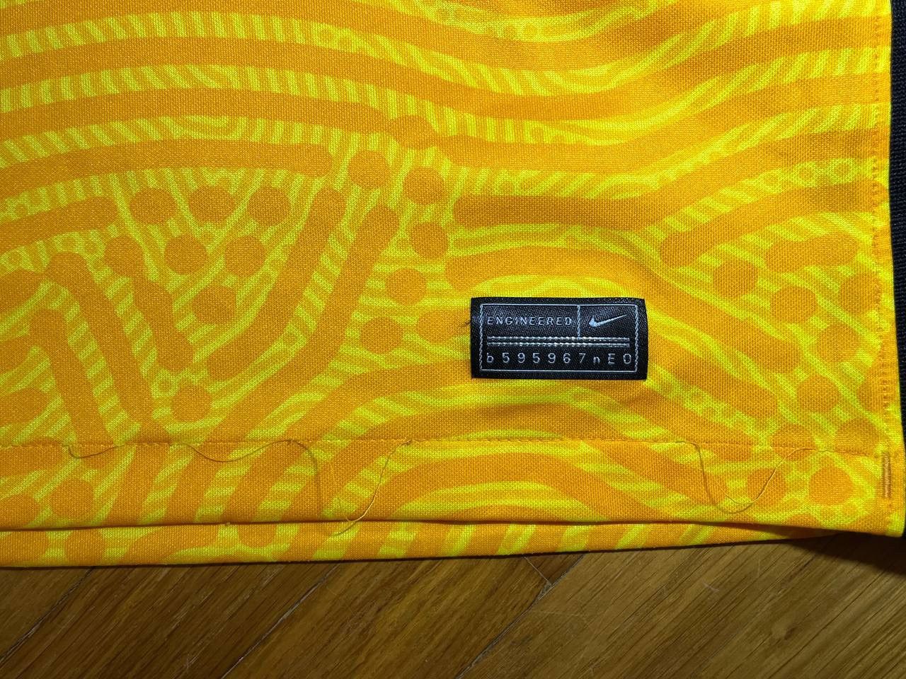 Nike Nike England national soccer team goalkeeper tee Size US L / EU 52-54 / 3 - 5 Thumbnail