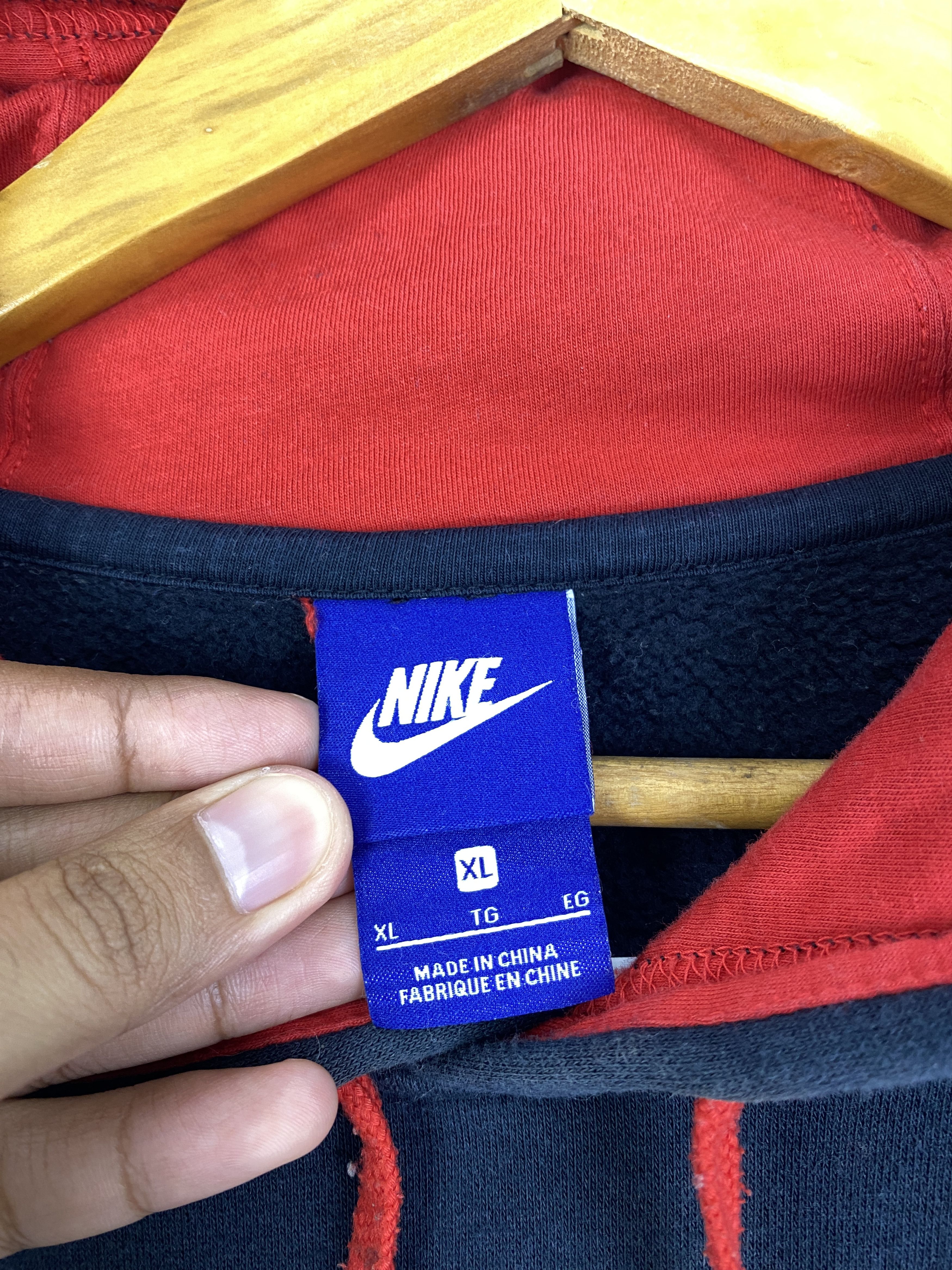 Nike Vintage Nike Central Logo Hoodie SH0121 Size US XL / EU 56 / 4 - 7 Thumbnail