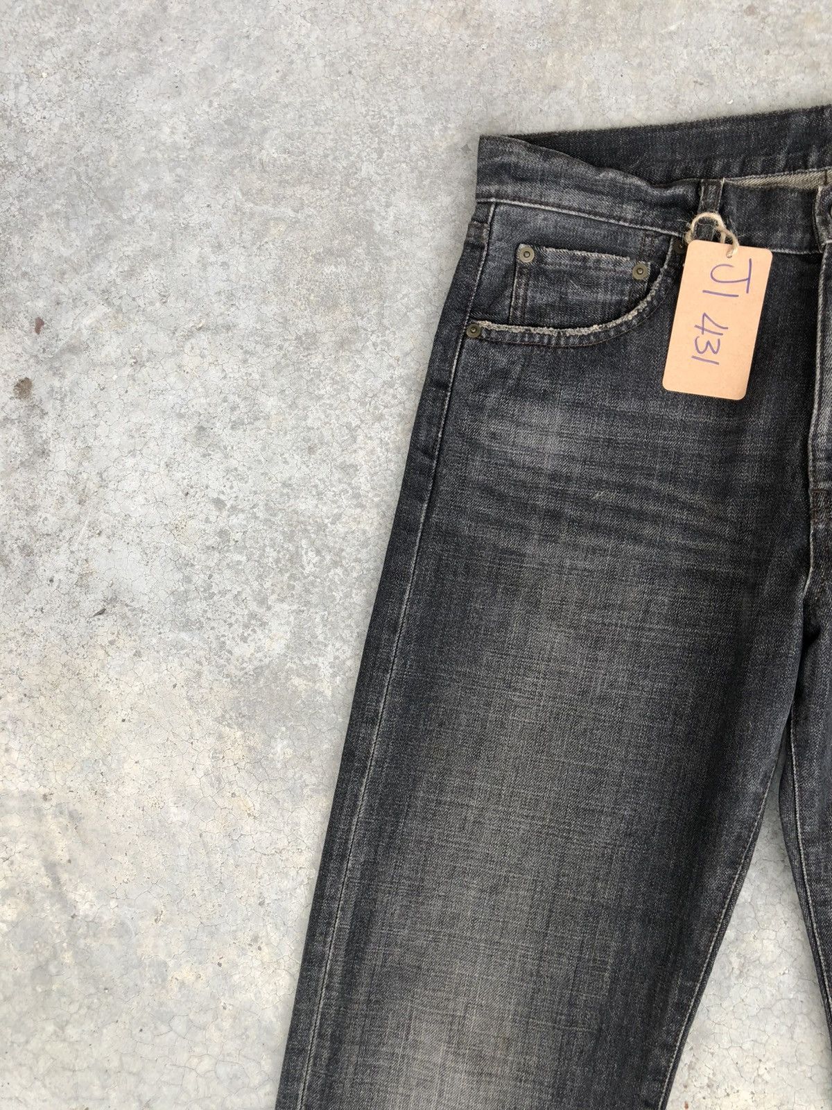 If Six Was Nine Mudwash Uniqlo Distressed Jeans Size US 32 / EU 48 - 4 Thumbnail