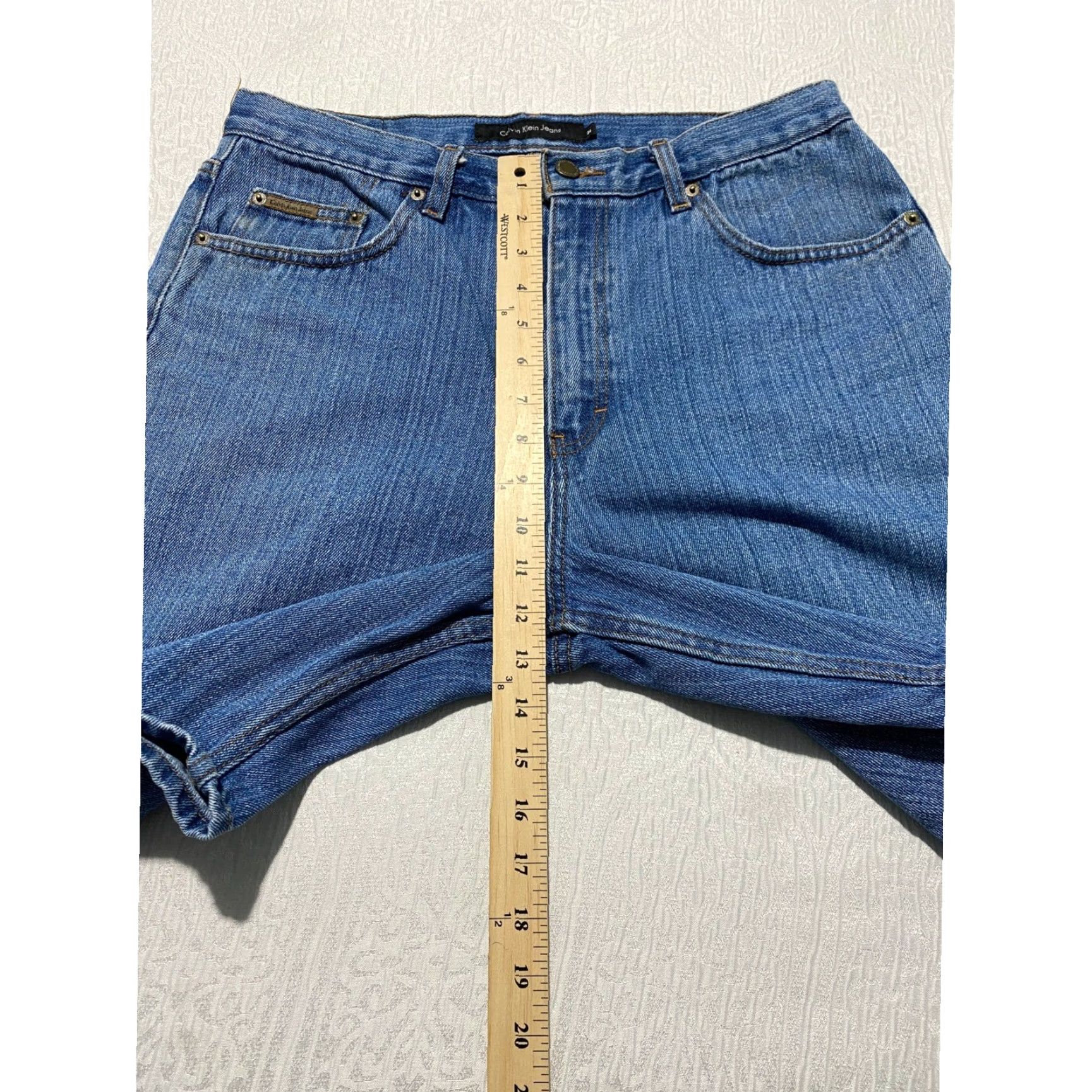 Vintage VINTAGE Calvin Klein Jeans Mens 34 Blue Denim Shorts Baggy Jorts 90s Cotton Bermuda Casual Summer Beach Mens Size US 34 / EU 50 - 7 Thumbnail